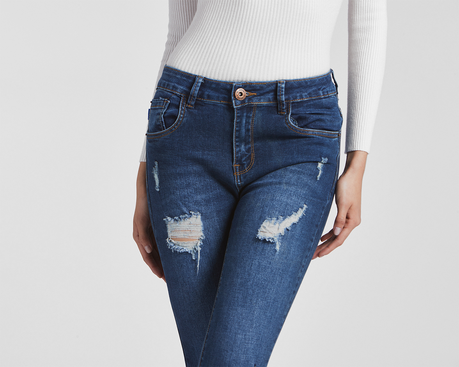 Foto 5 pulgar | Foto 4 | Jeans Skinny Refill para Mujer