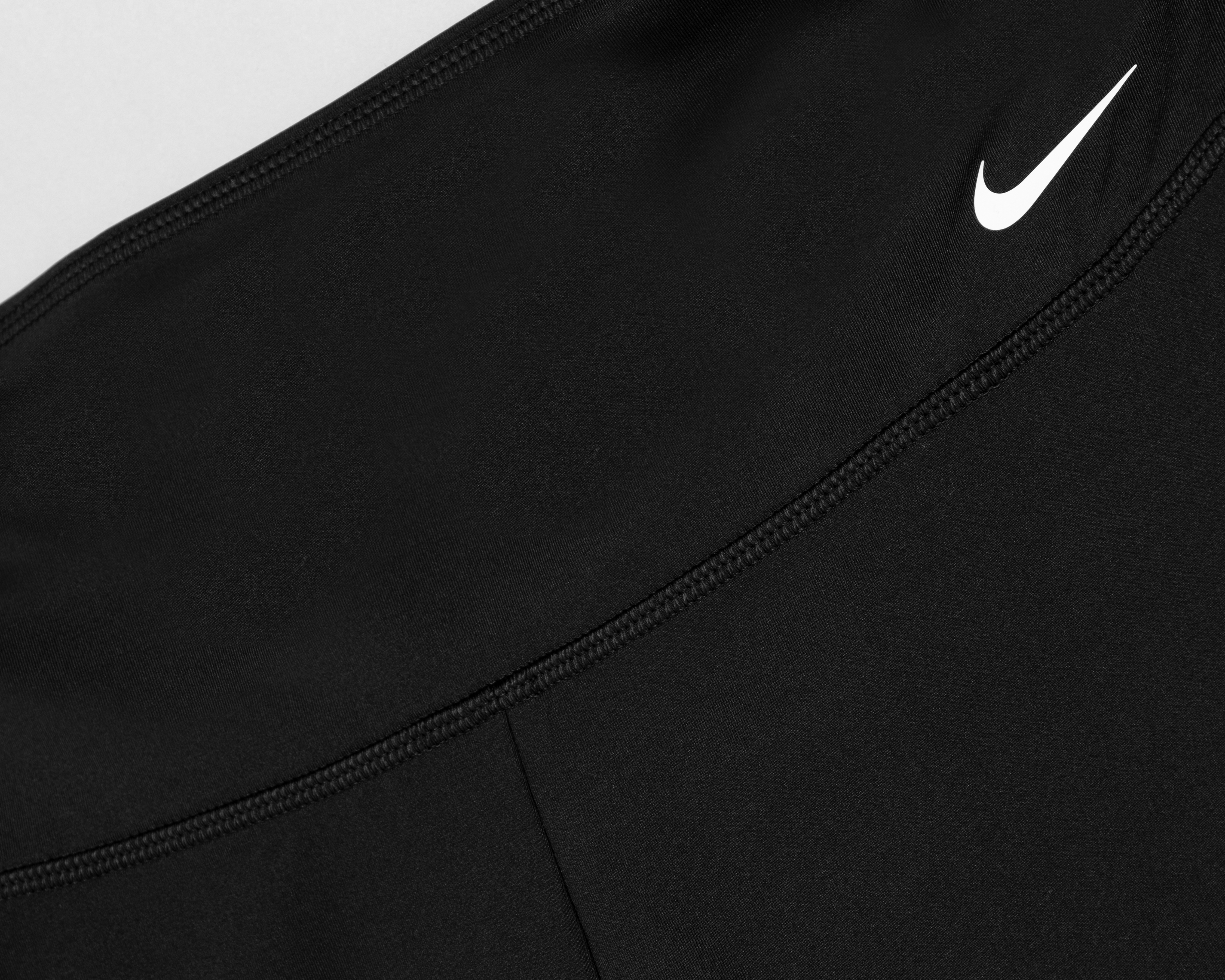 Foto 4 pulgar | Foto 3 | Short para Natación Nike Essential para Mujer