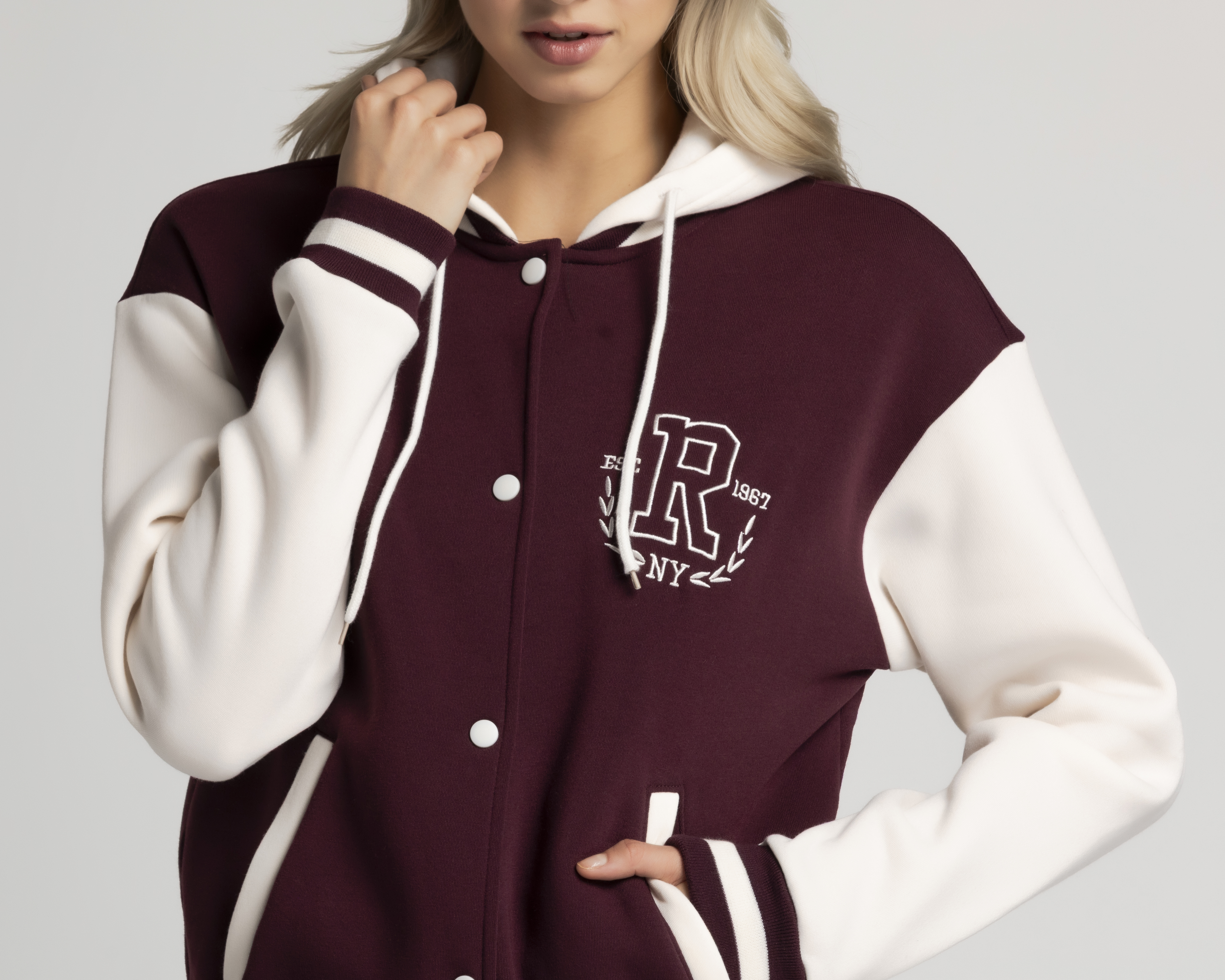 Foto 5 pulgar | Foto 4 | Sudadera con Capucha Refill para Mujer