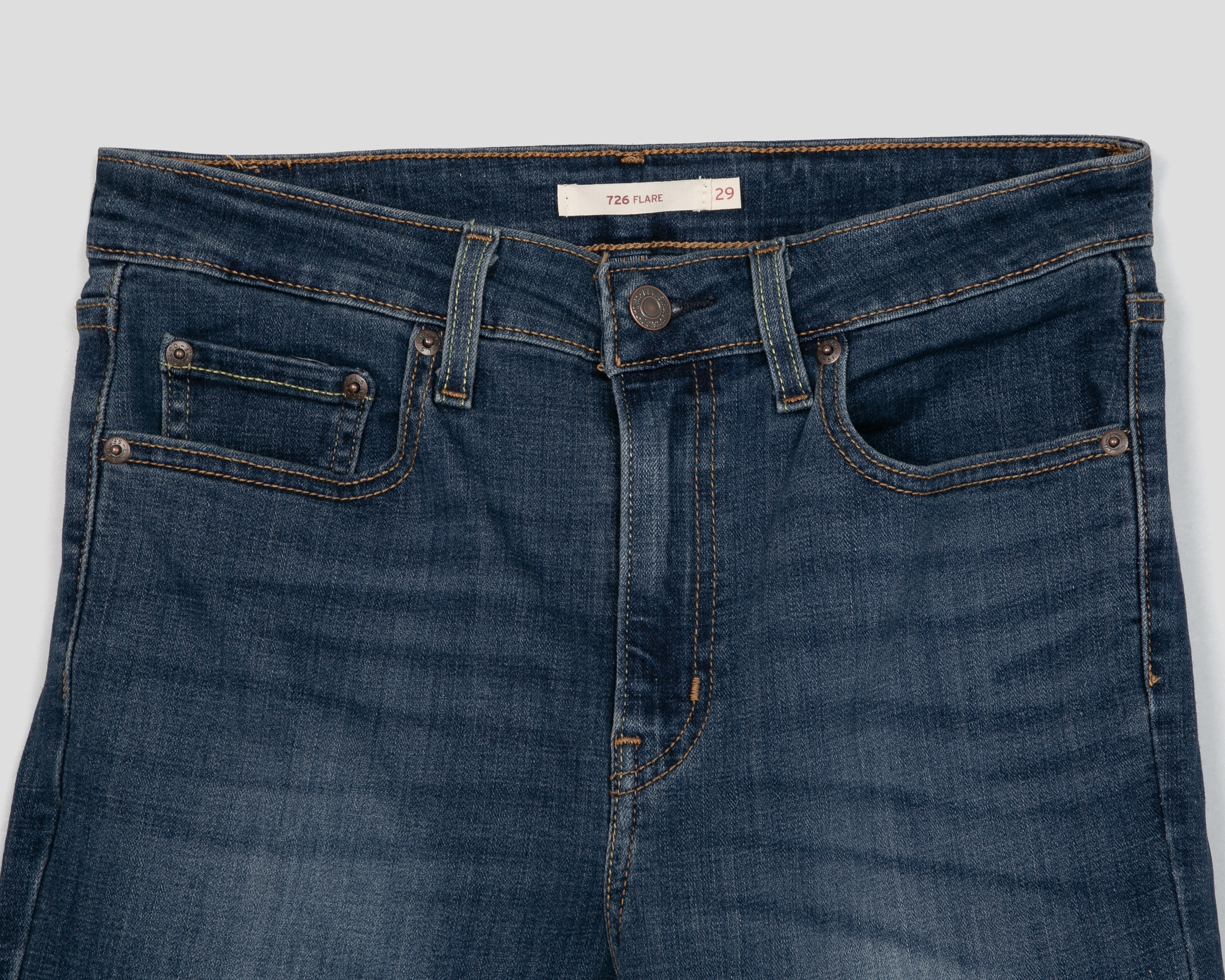 Foto 4 pulgar | Foto 3 | Jeans Levi´s 726 Flare High Rise para Mujer