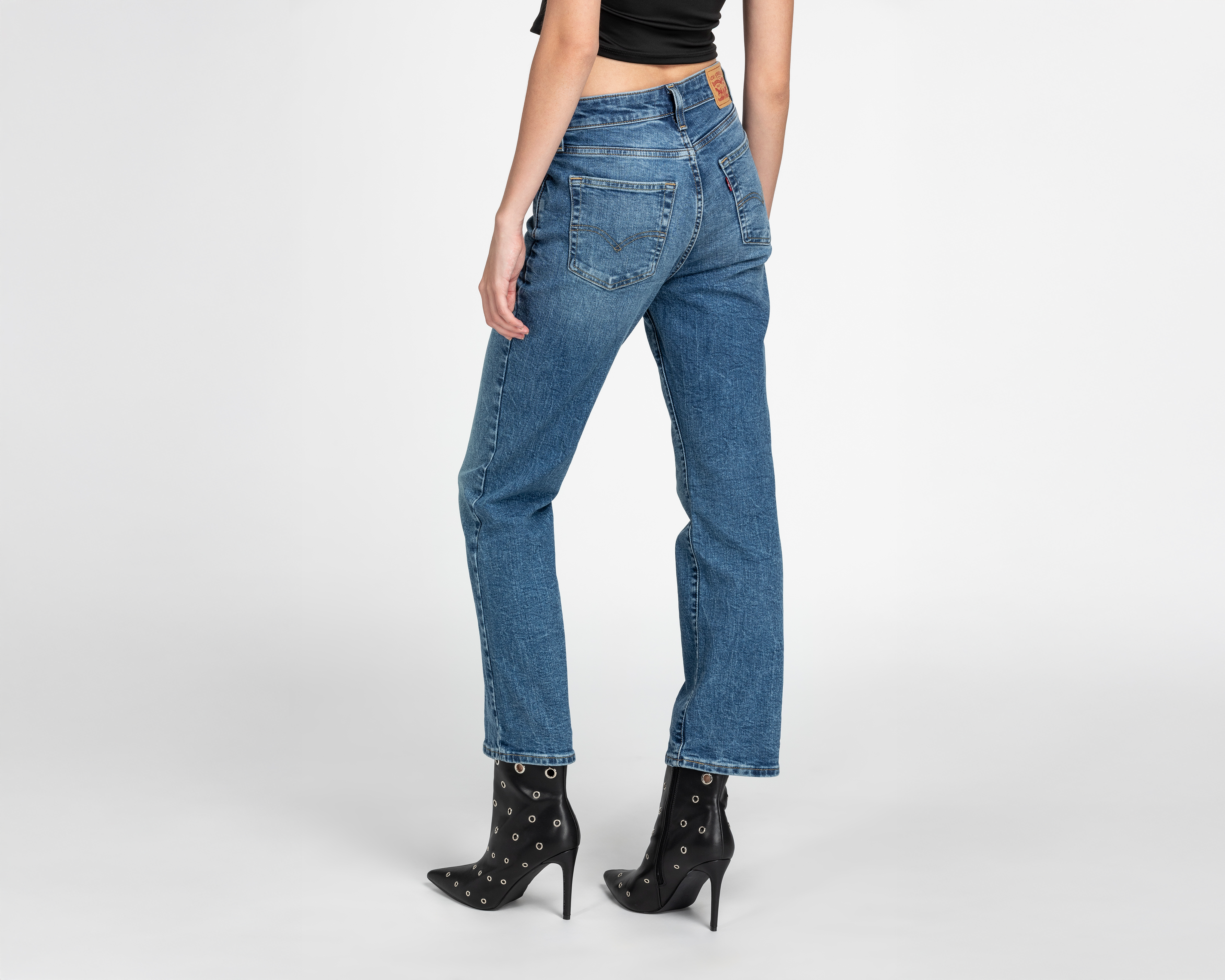 Foto 4 pulgar | Foto 3 | Jeans Kick Boot Levi's Authentic para Mujer