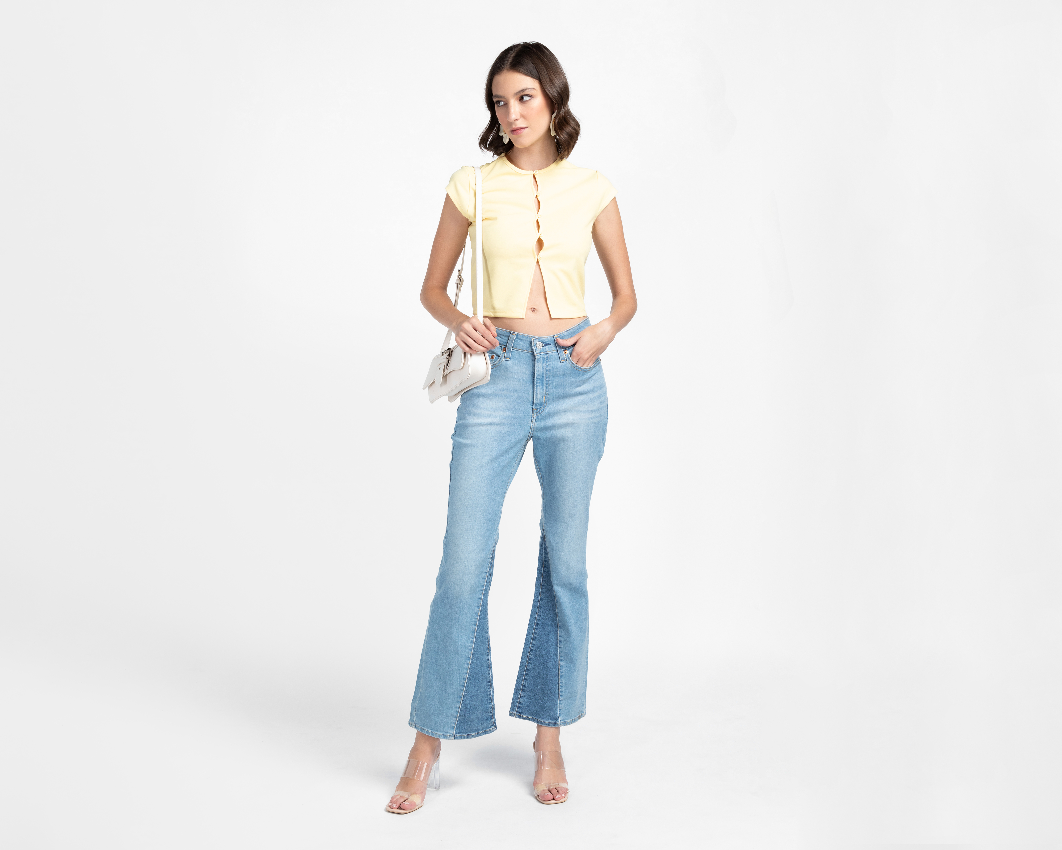 Foto 2 | Foto 2 | Jeans Flare Levi's 726 para Mujer