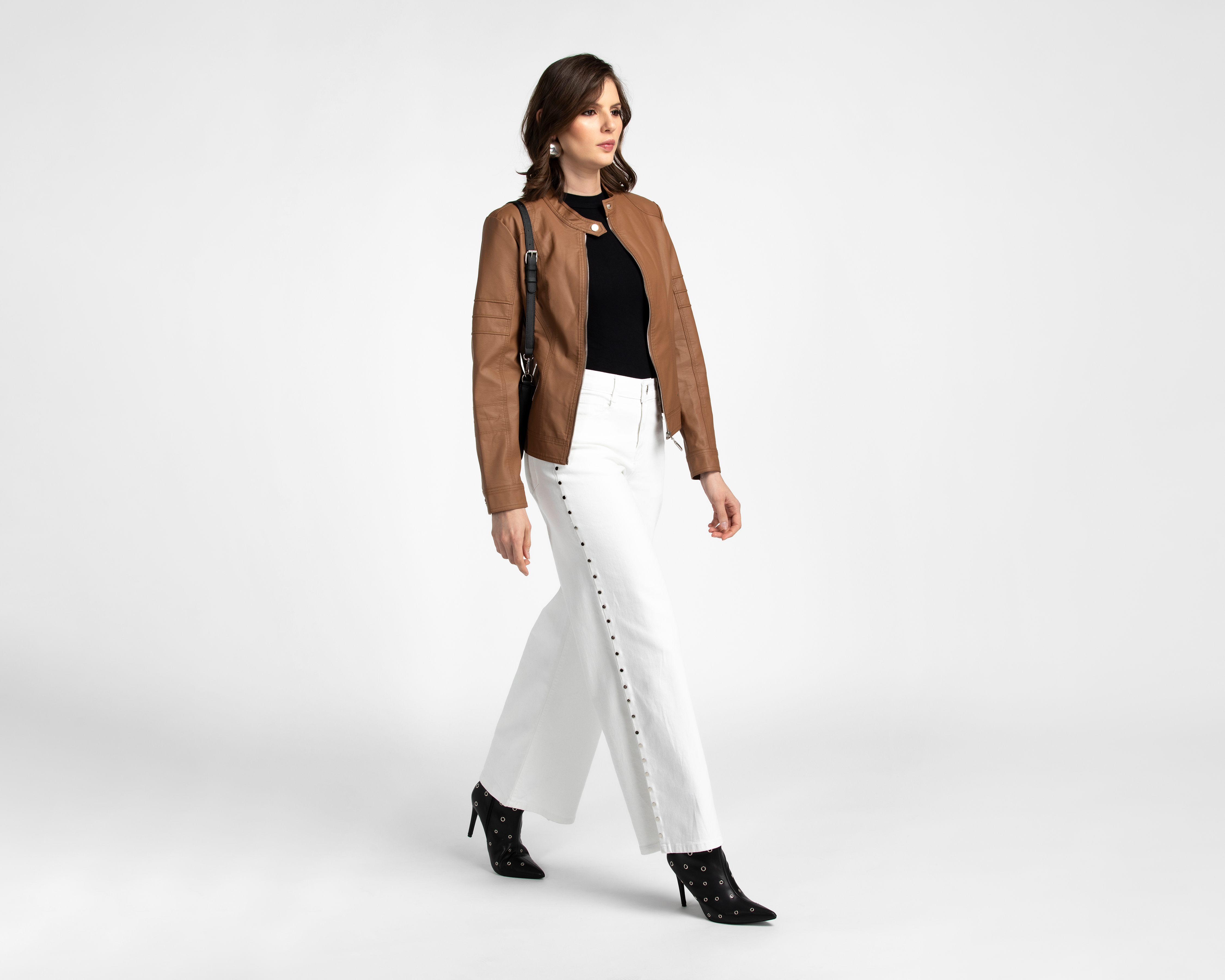 Foto 3 pulgar | Foto 2 | Chamarra Café Sahara para Mujer