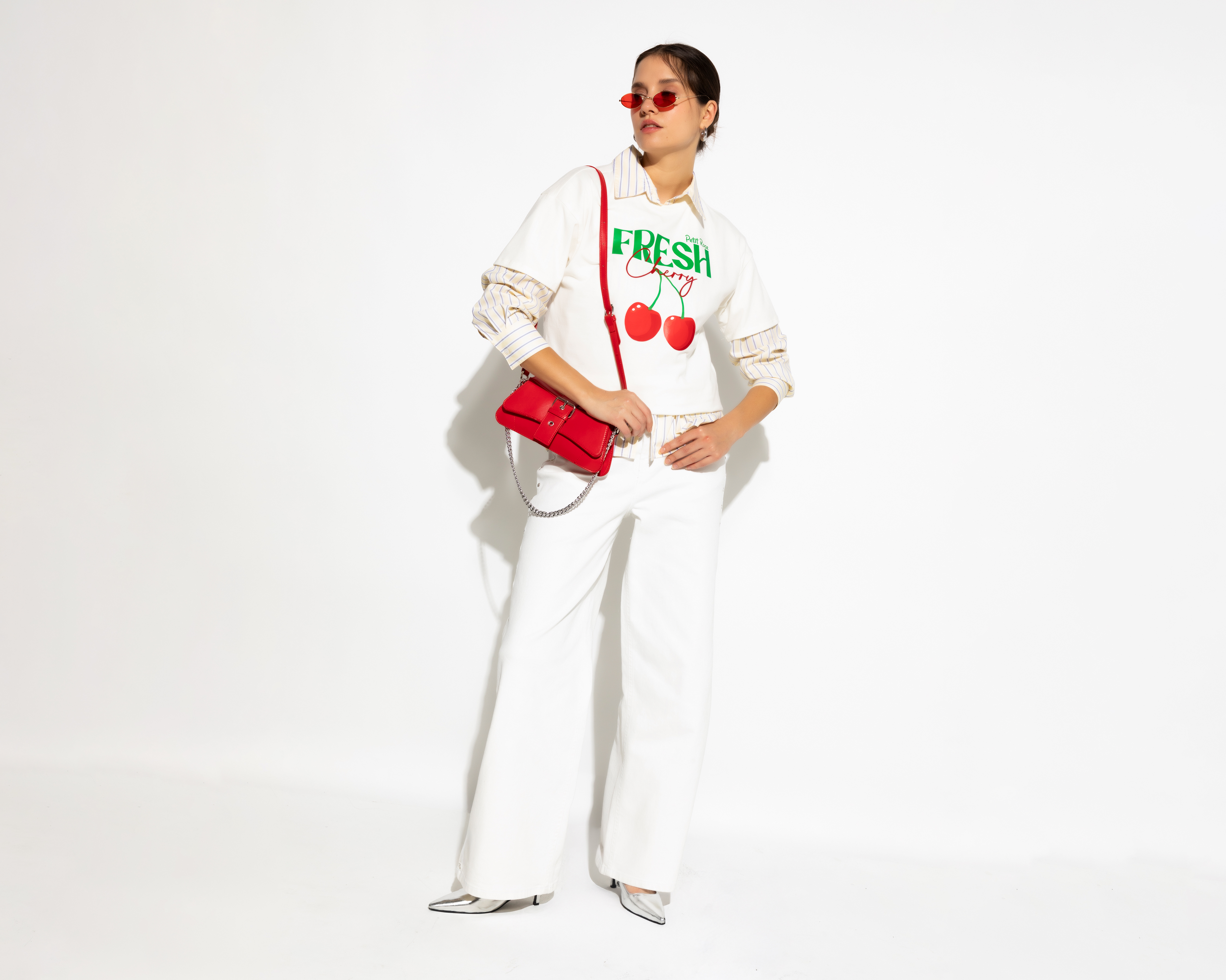 Foto 2 pulgar | Foto 1 | Playera Manga Corta Fresh Cherry Strona para Mujer