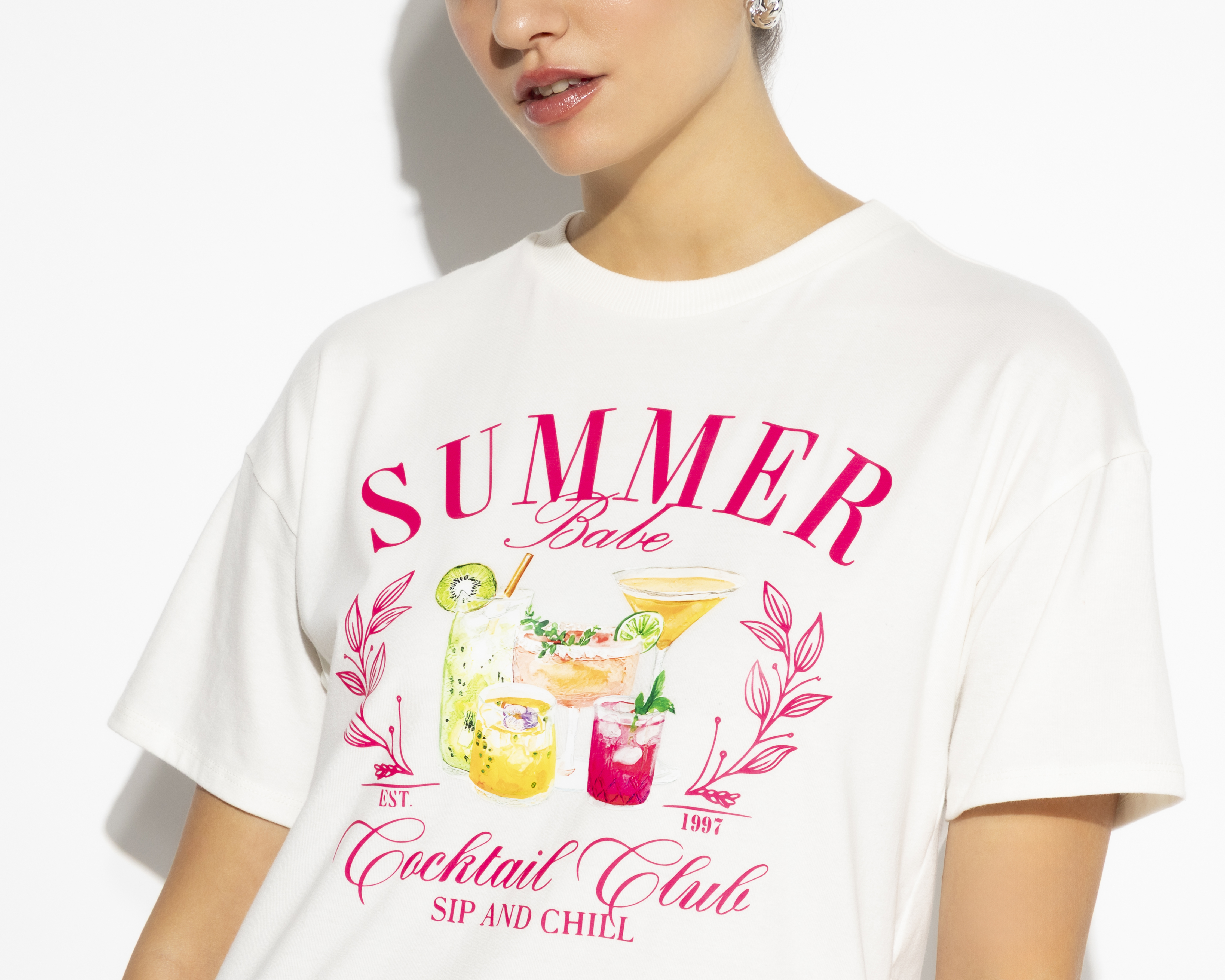 Foto 5 pulgar | Foto 4 | Playera Manga Corta Cocktail Club Strona para Mujer