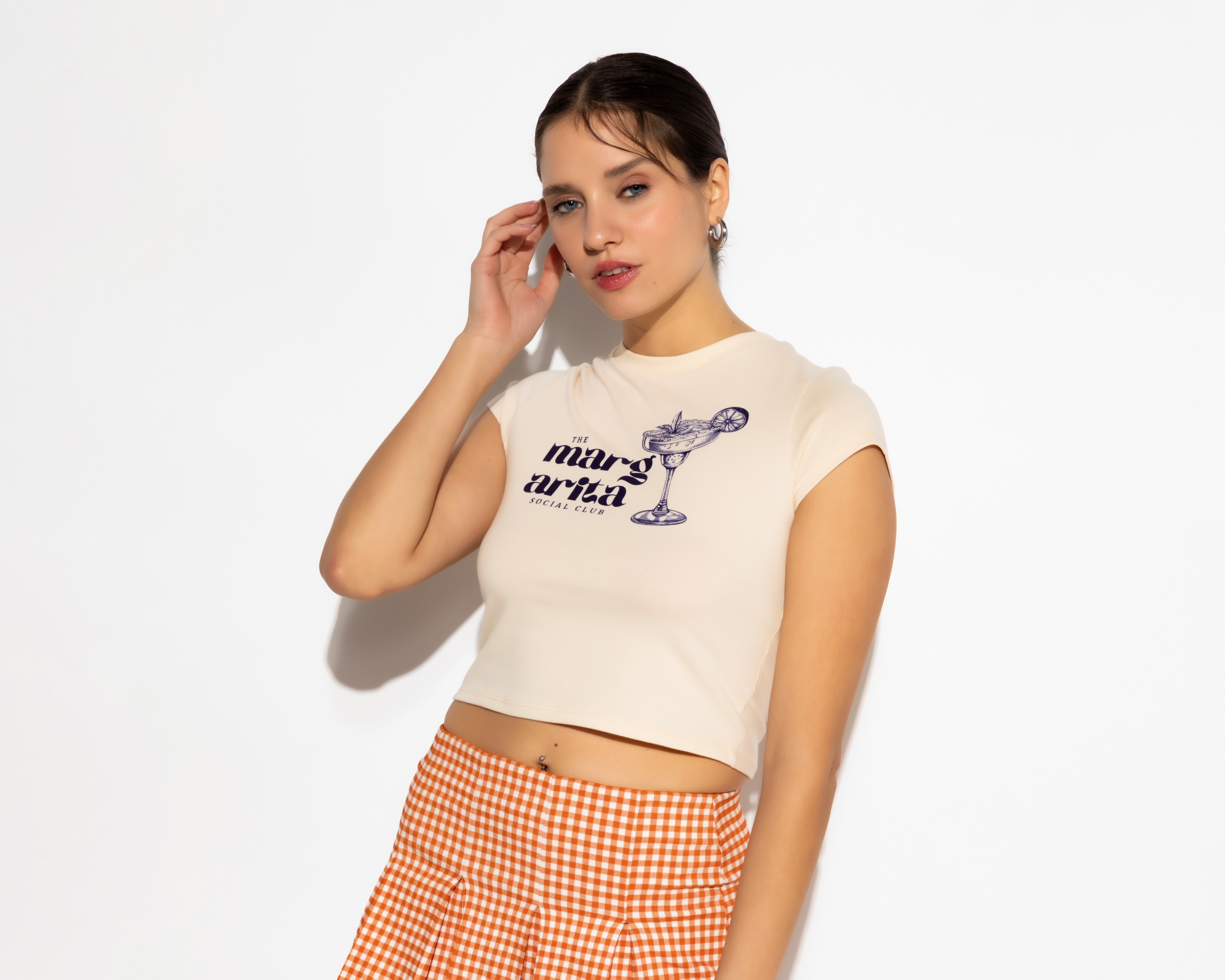 Foto 3 pulgar | Foto 2 | Playera Manga Corta Crop Margarita Strona para Mujer