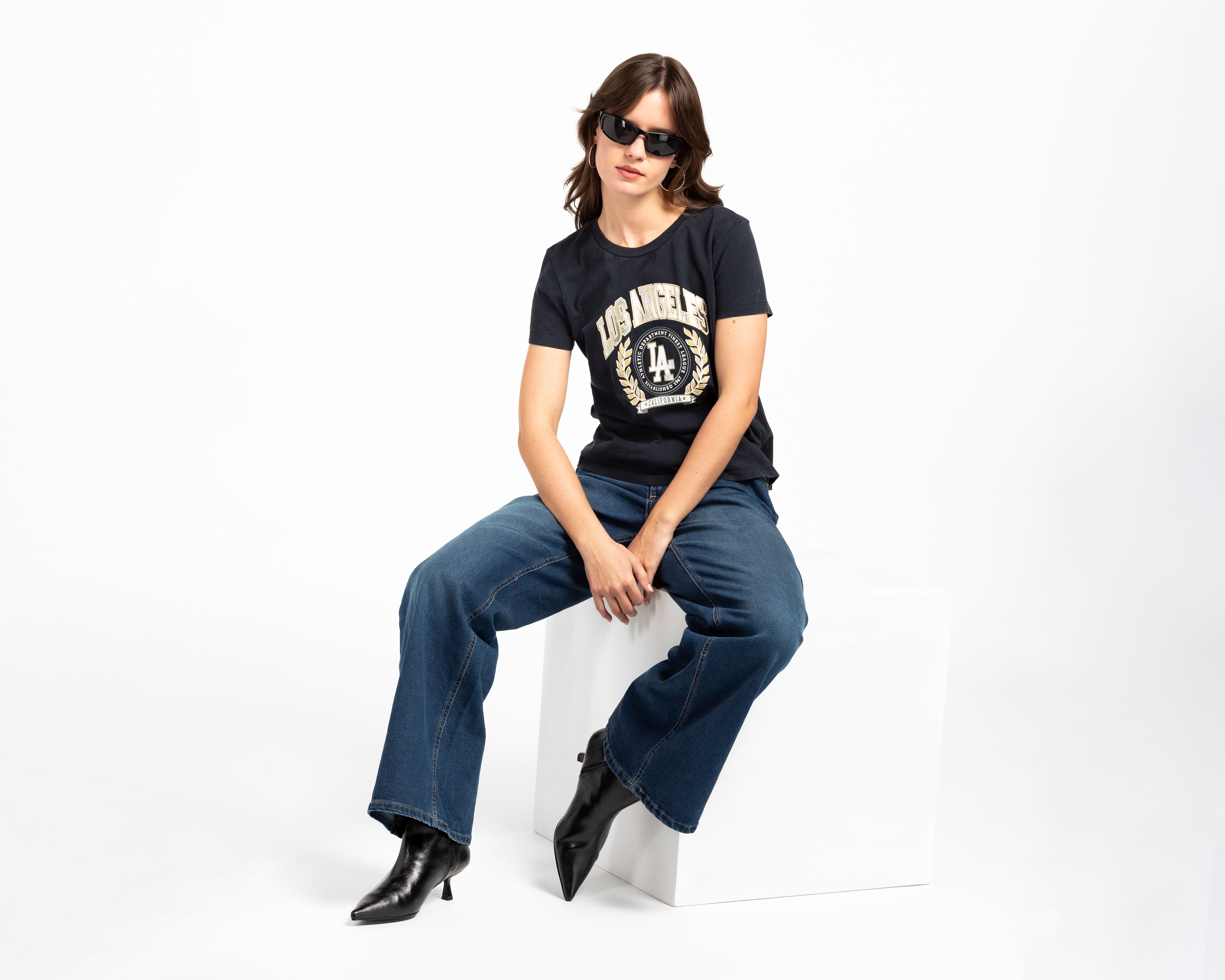 Foto 3 pulgar | Foto 2 | Playera de Cuello Redondo Refill para Mujer