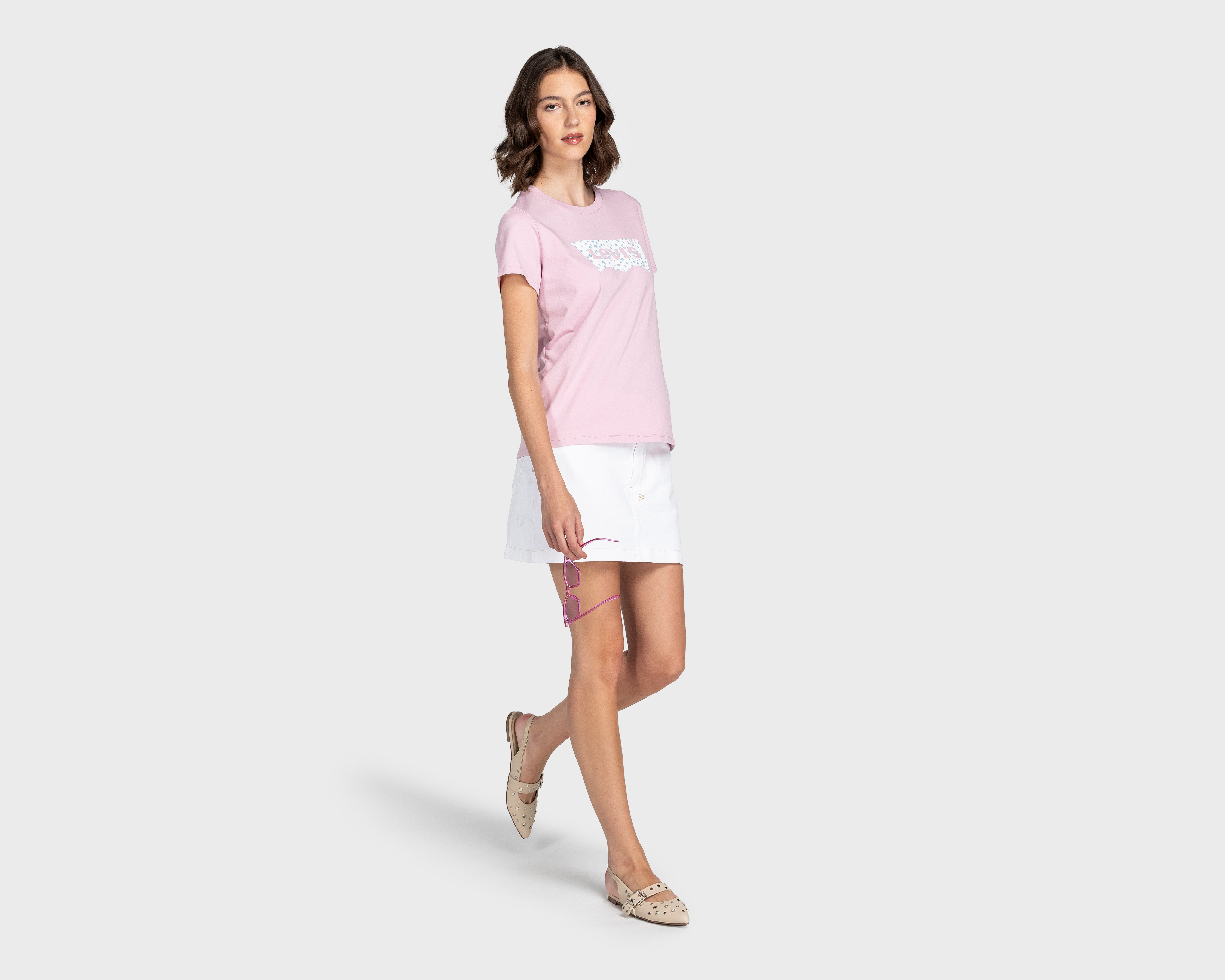 Foto 3 pulgar | Foto 2 | Playera Rosa Levi's para Mujer