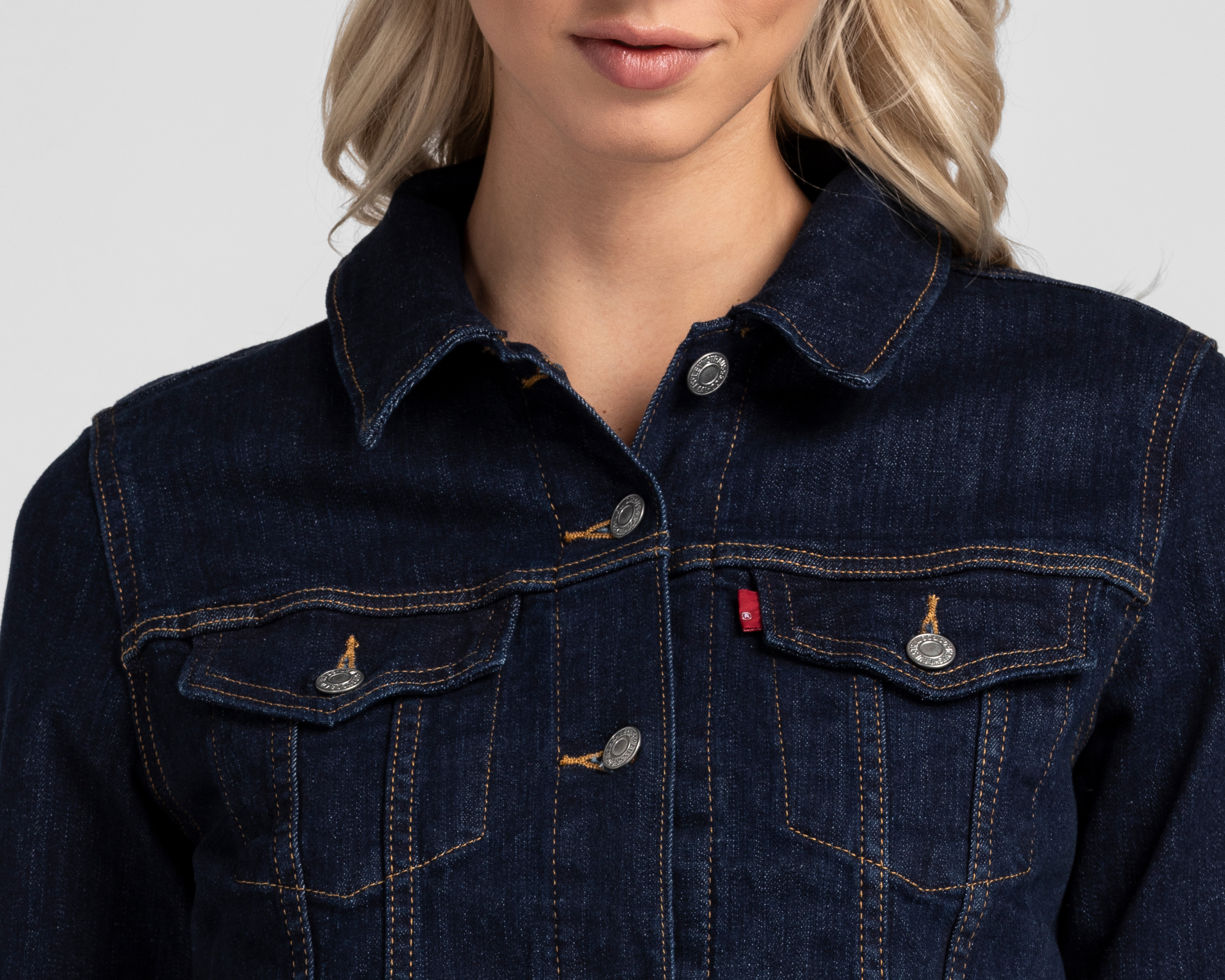 Foto 5 pulgar | Foto 4 | Chamarra de Mezclilla Trucker Levi's para Mujer
