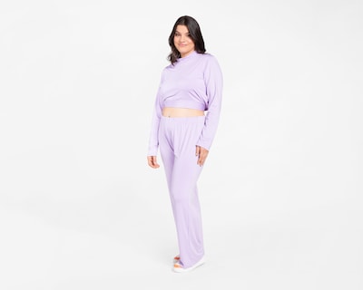 Foto 1 | Foto 1 | Pants y Crop Top Manga Larga Refill Lila para Mujer