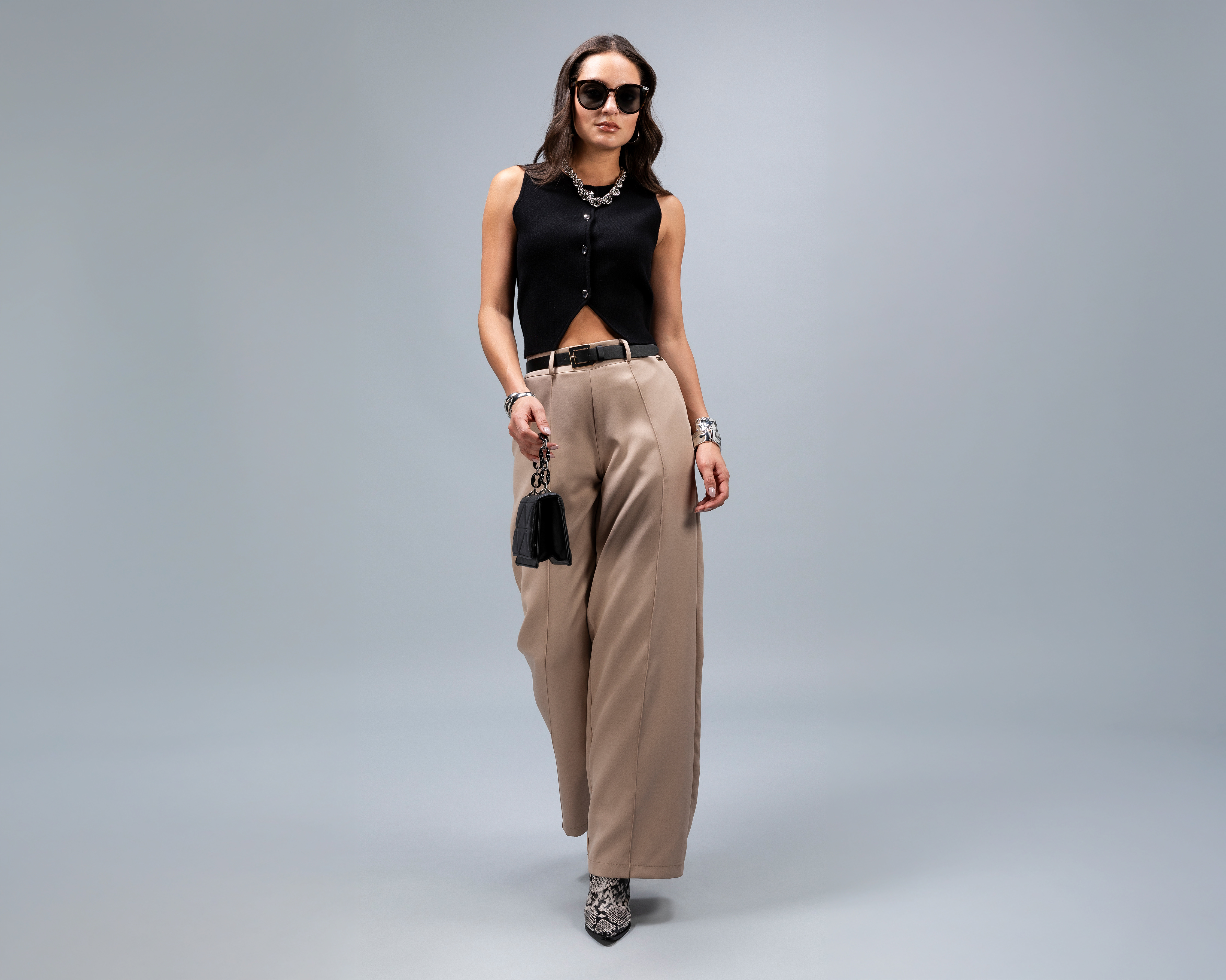 Foto 2 pulgar | Foto 1 | Playera sin Mangas Jennifer Lopez para Mujer