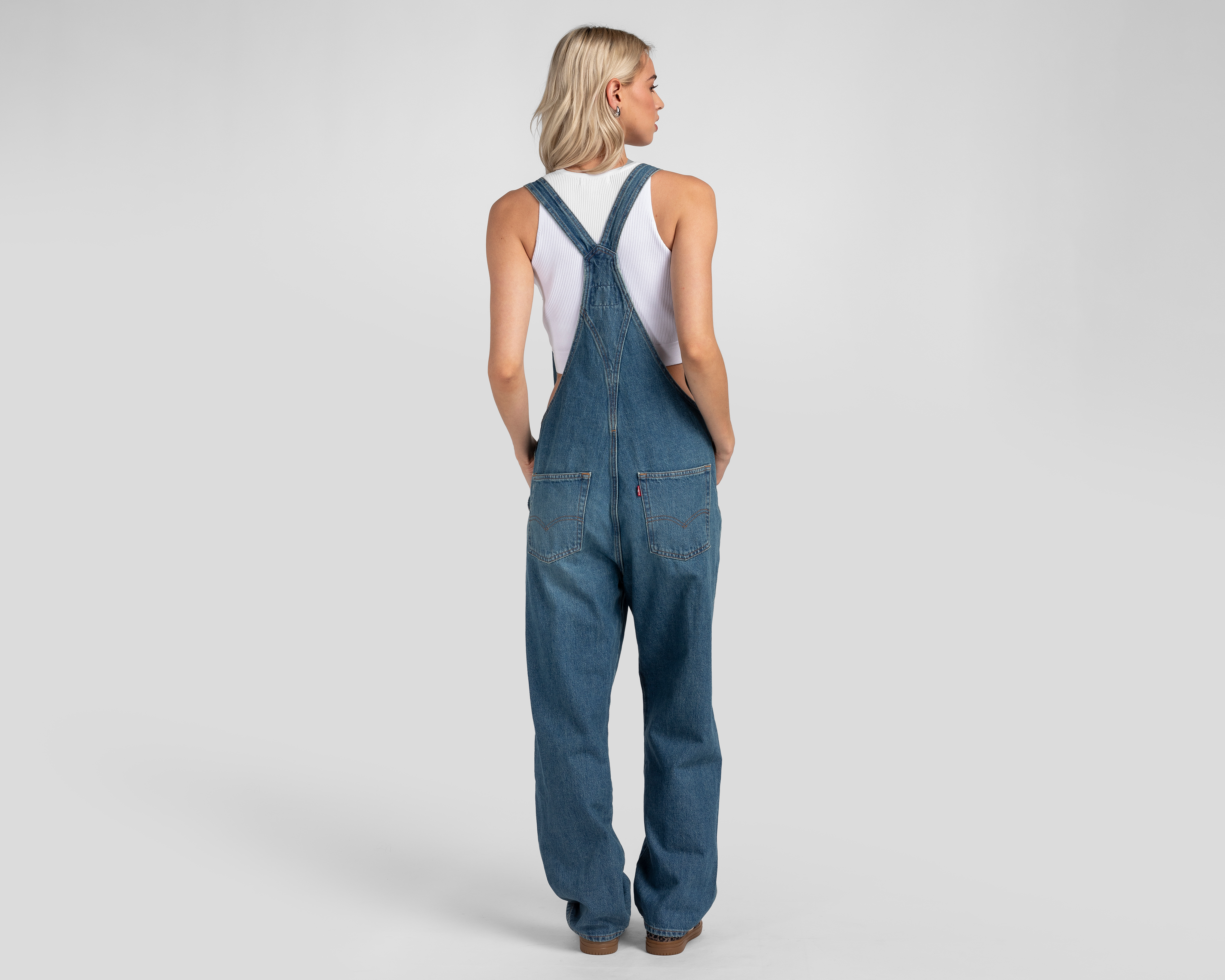 Foto 4 pulgar | Foto 3 | Jumper Casual Levi's Azul con Tirantes Juvenil