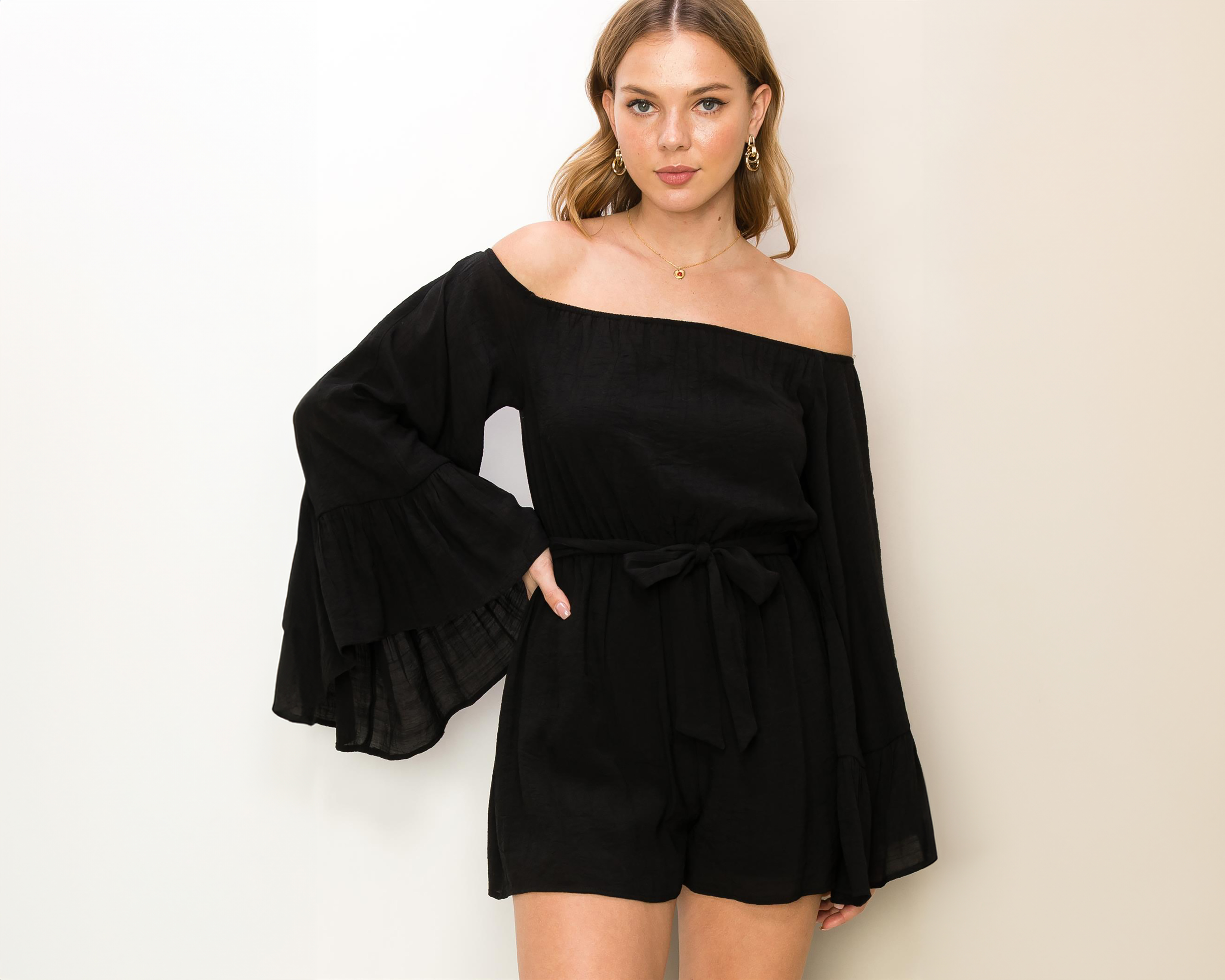 Foto 4 pulgar | Foto 3 | Vestido Casual Hyfve Negro Strapless con Lazo