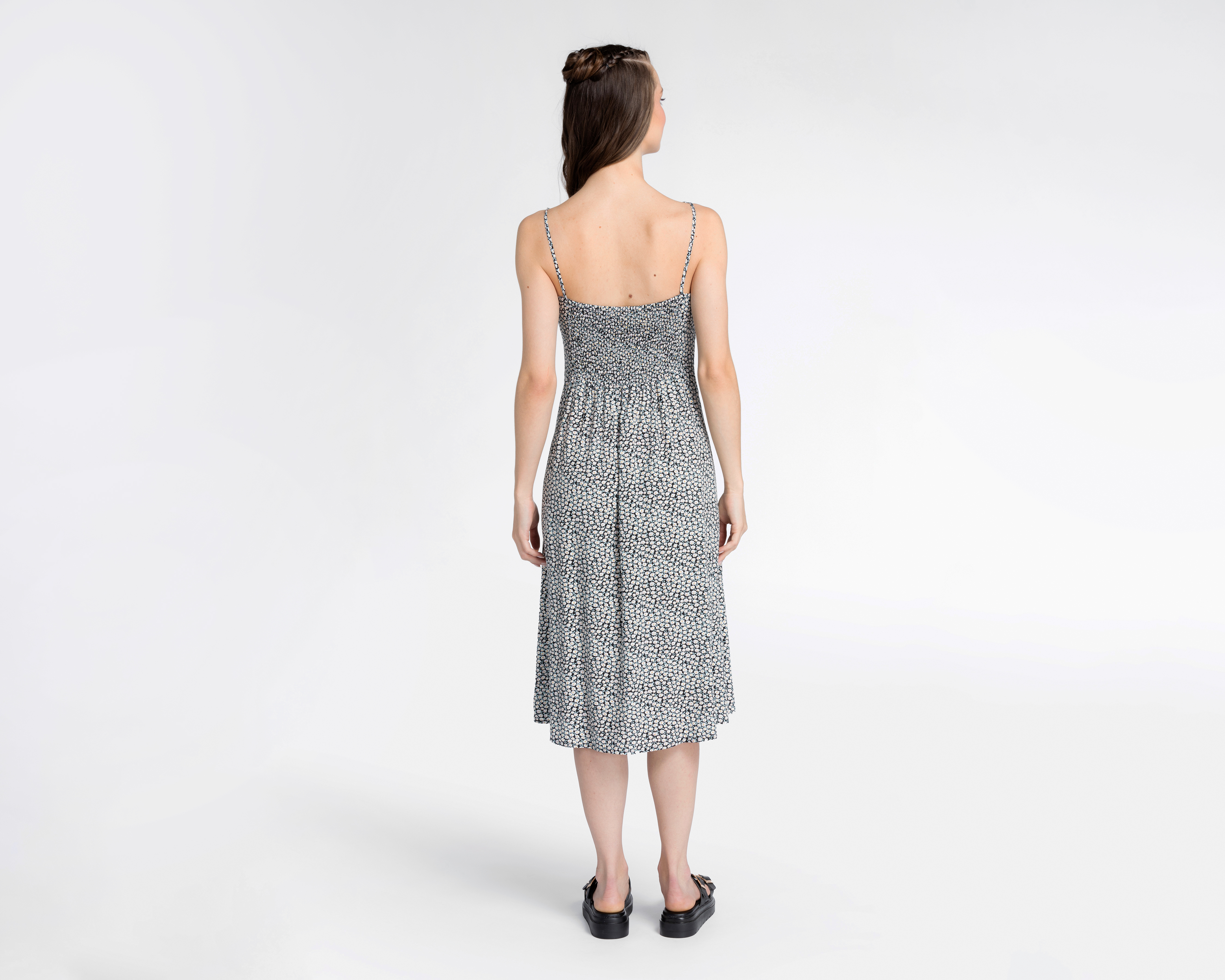 Foto 4 pulgar | Foto 3 | Vestido 18 Forever Casual de Tirantes con Estampado Floral