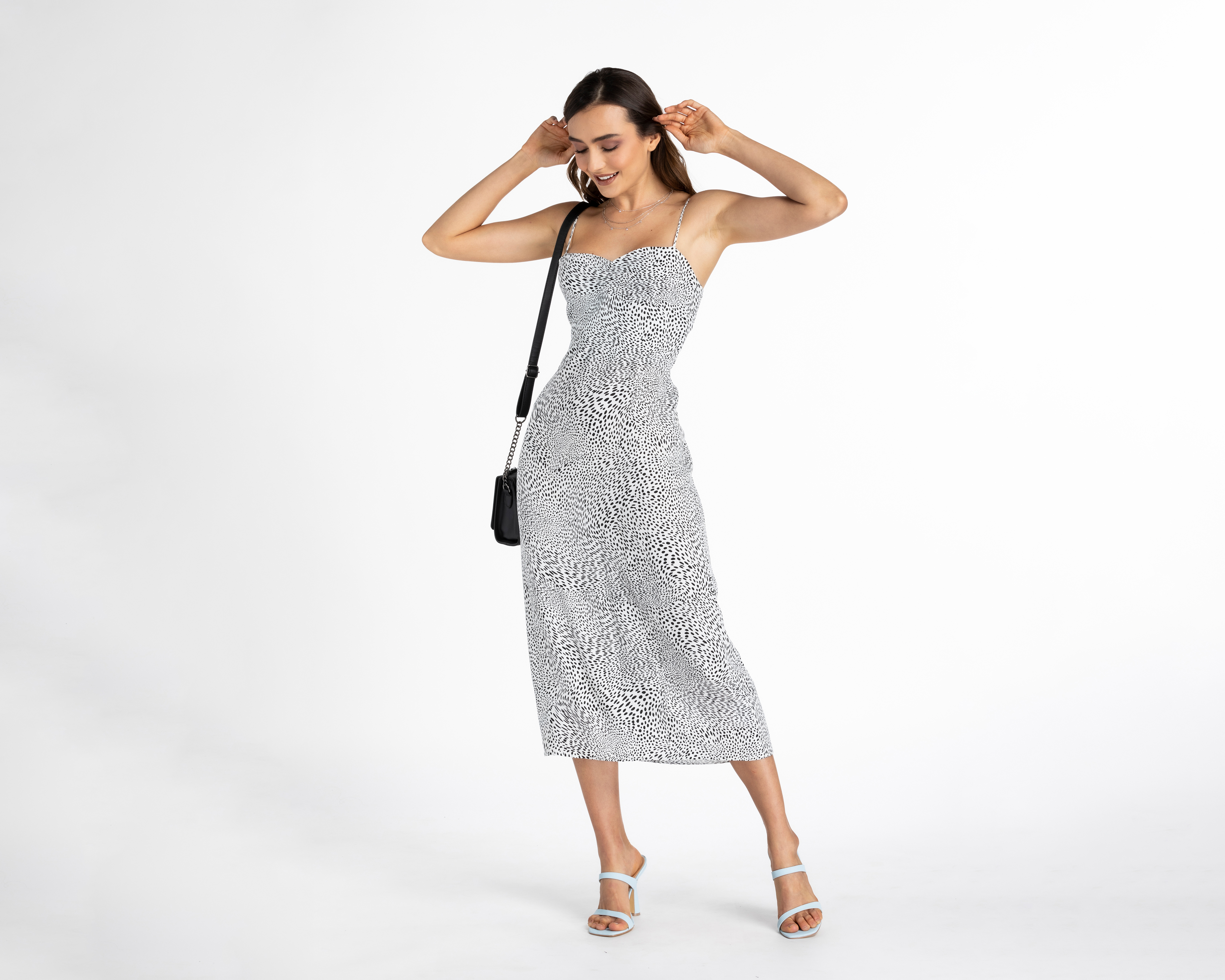 Foto 3 pulgar | Foto 2 | Vestido Jennifer Lopez Casual de Tirantes con Lunares