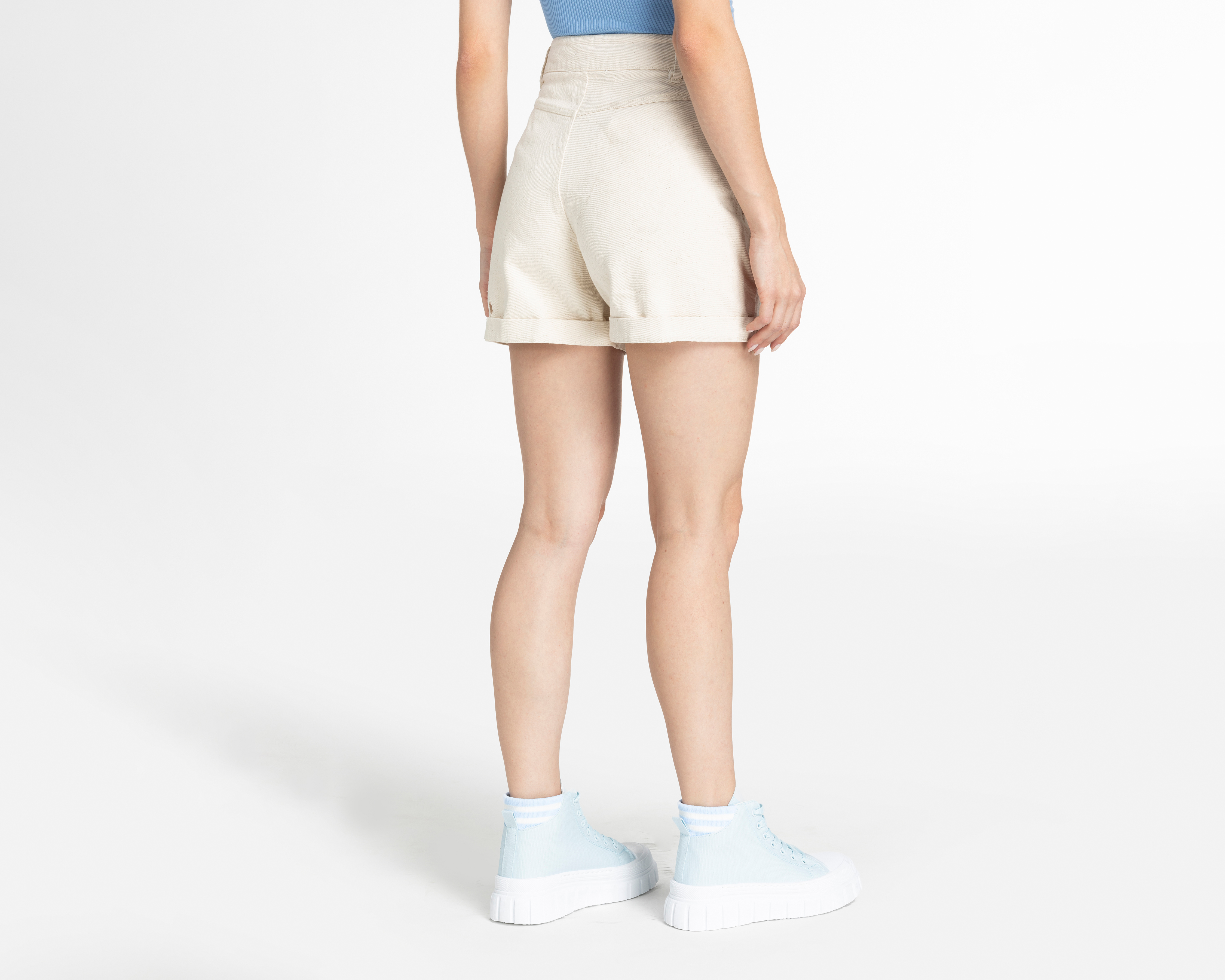 Foto 4 pulgar | Foto 3 | Short York Team Polo Club Corto