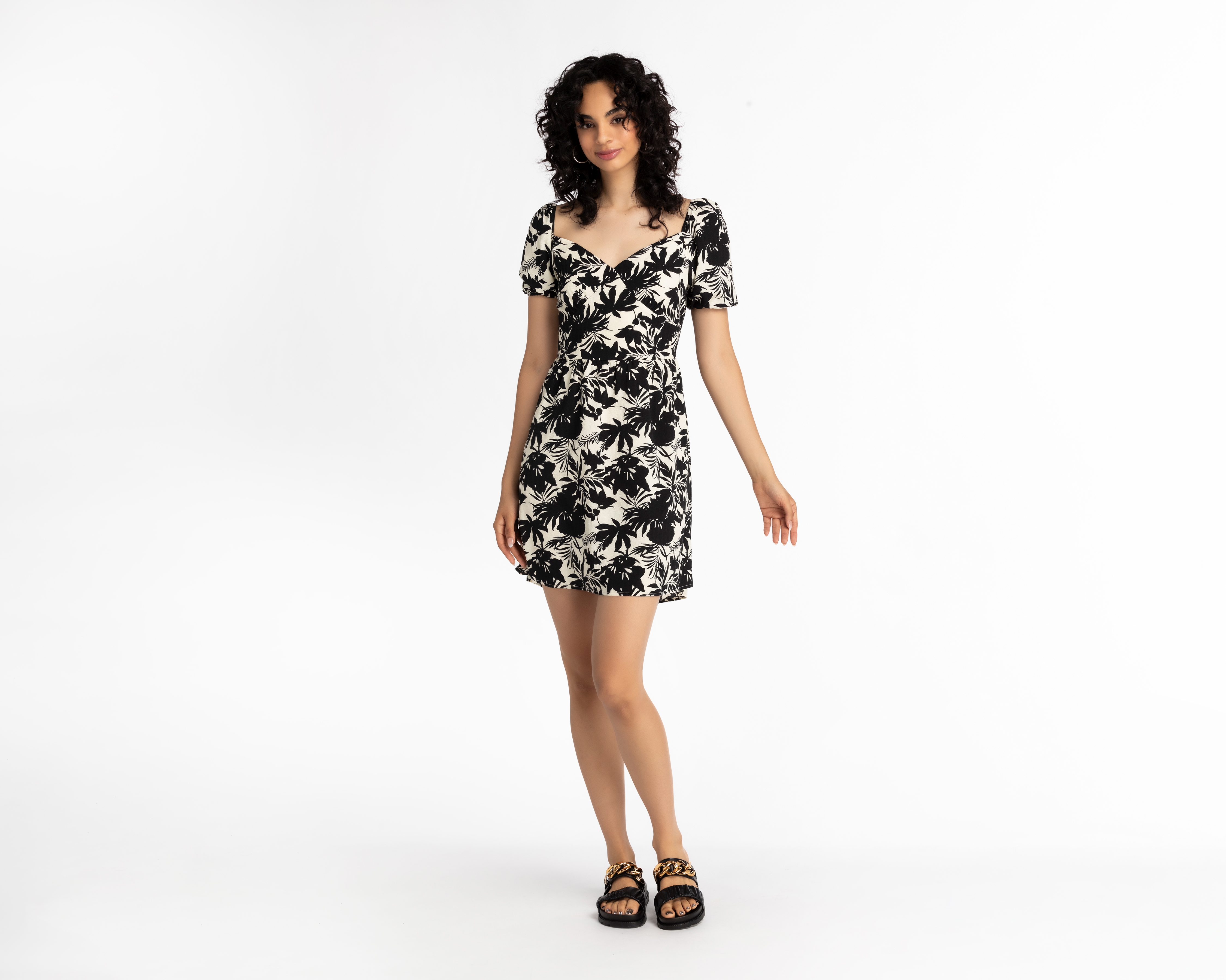 Vestido 18 Forever Casual Mangas Abullonadas Escote en Espalda