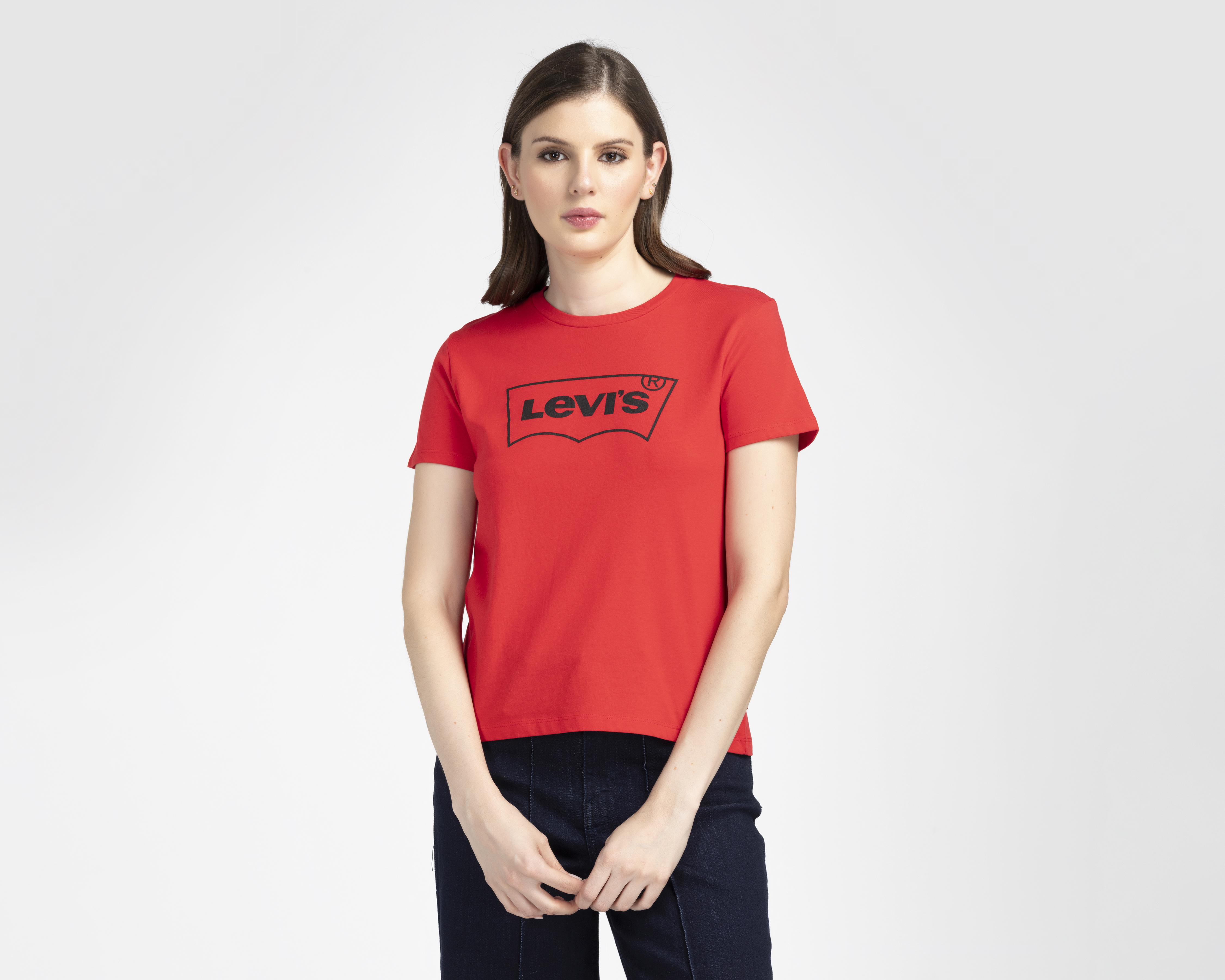 Foto 2 pulgar | Foto 1 | Playera Manga Corta Levi's para Mujer