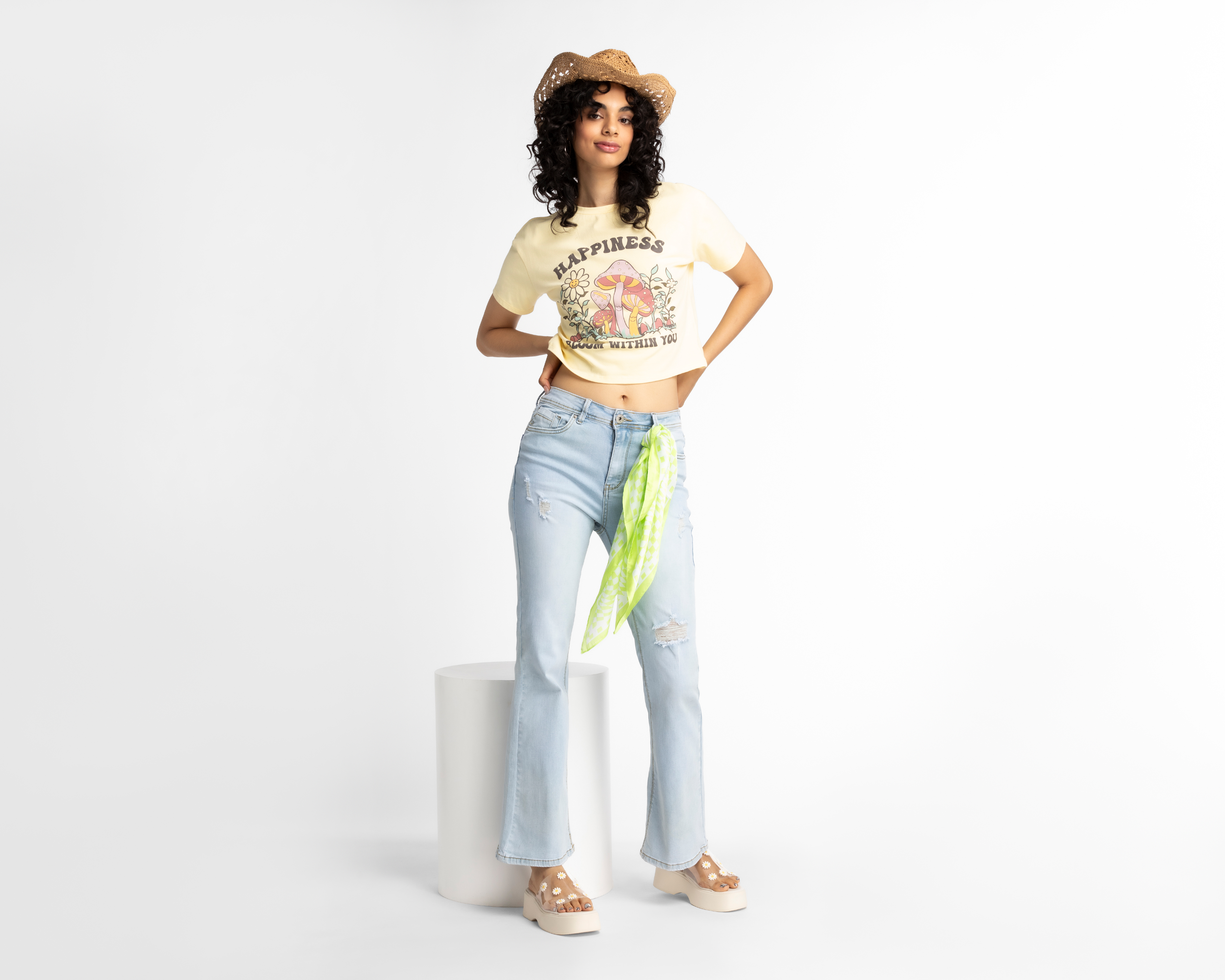 Foto 3 pulgar | Foto 2 | Jeans Flare Refill para Mujer