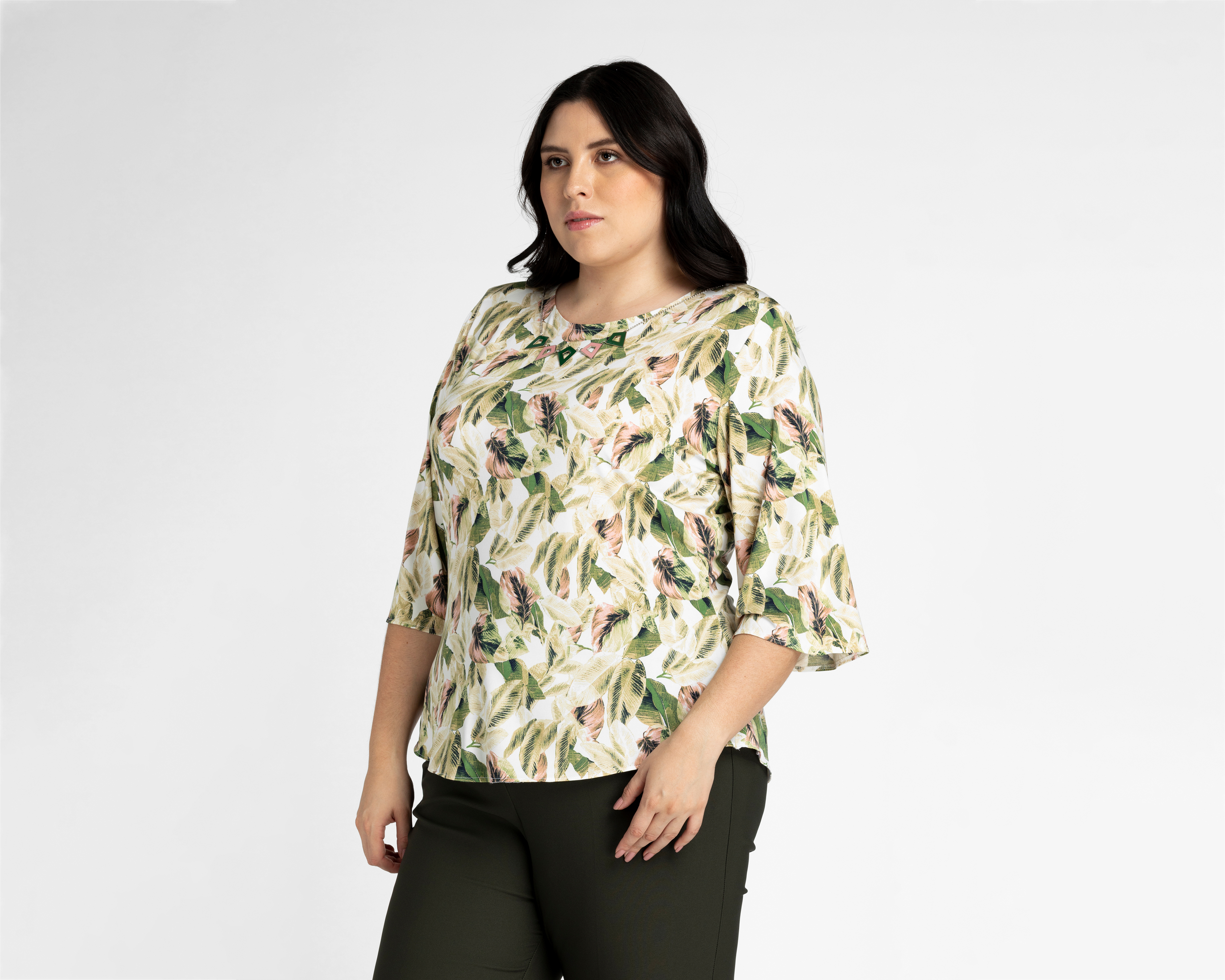 Blusa Paloma Manga 3/4 con Collar
