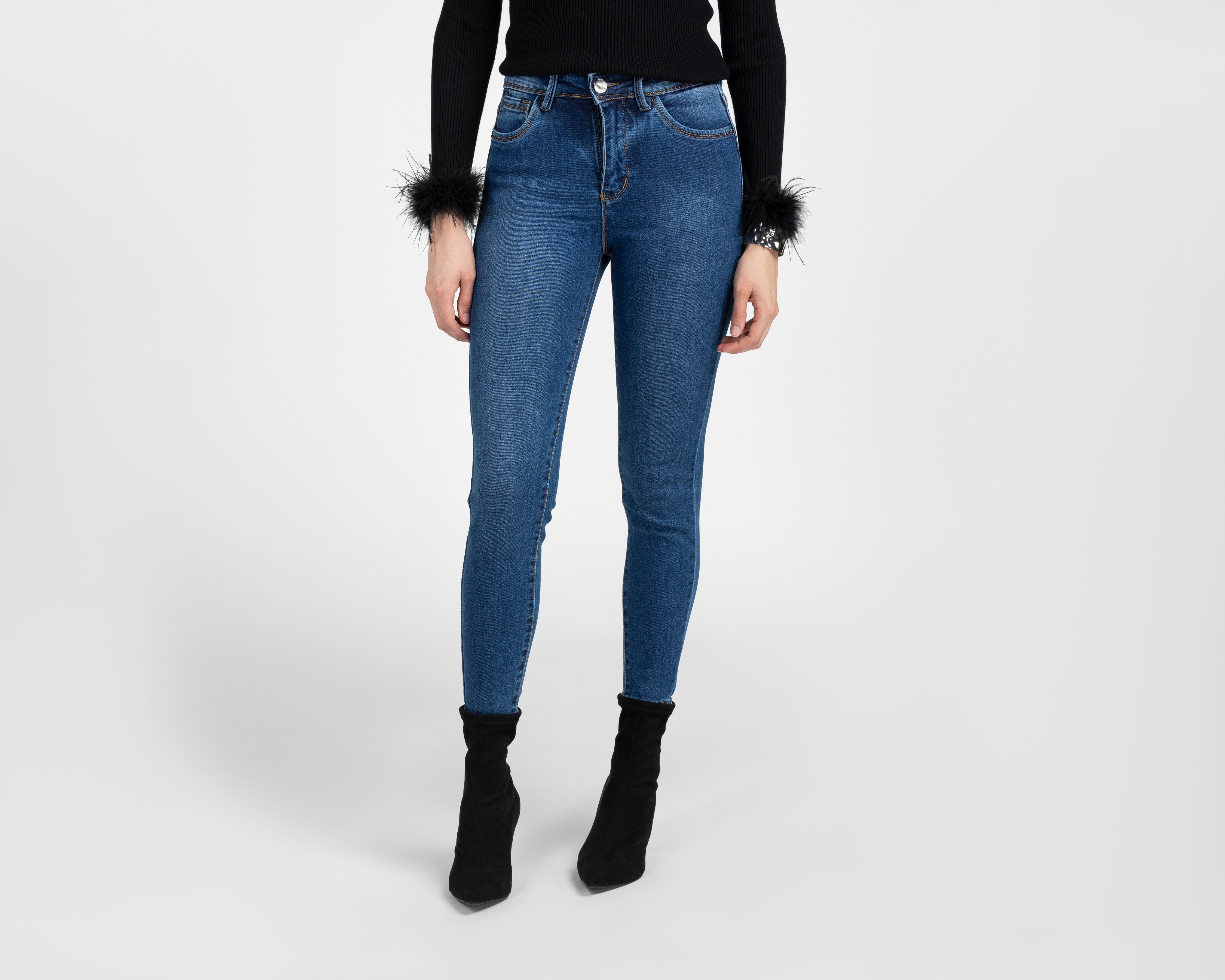 Foto 2 pulgar | Foto 1 | Jeans Skinny Bebe para Mujer