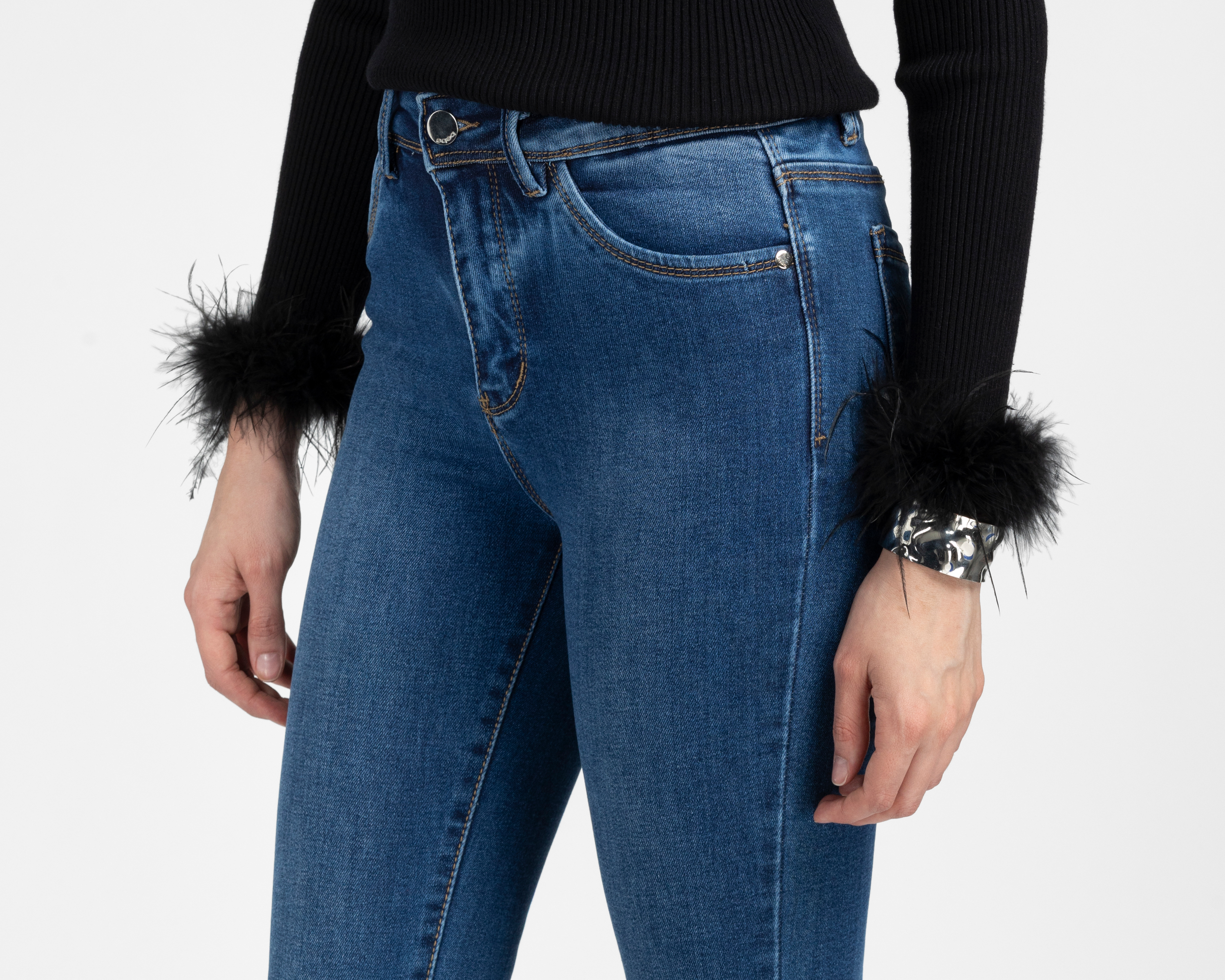 Foto 5 pulgar | Foto 4 | Jeans Skinny Bebe para Mujer