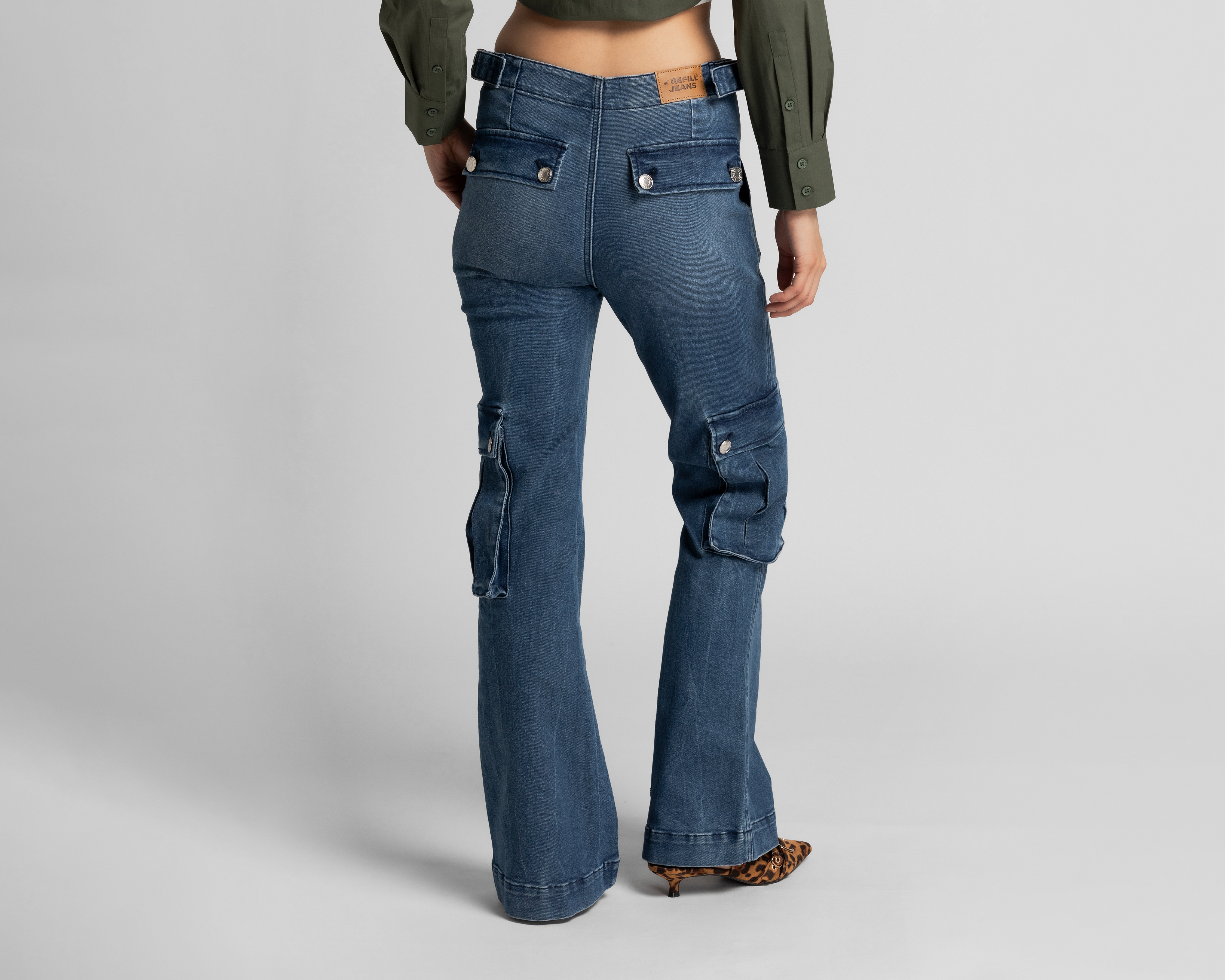 Foto 3 | Foto 3 | Jeans Flare Refill para Mujer