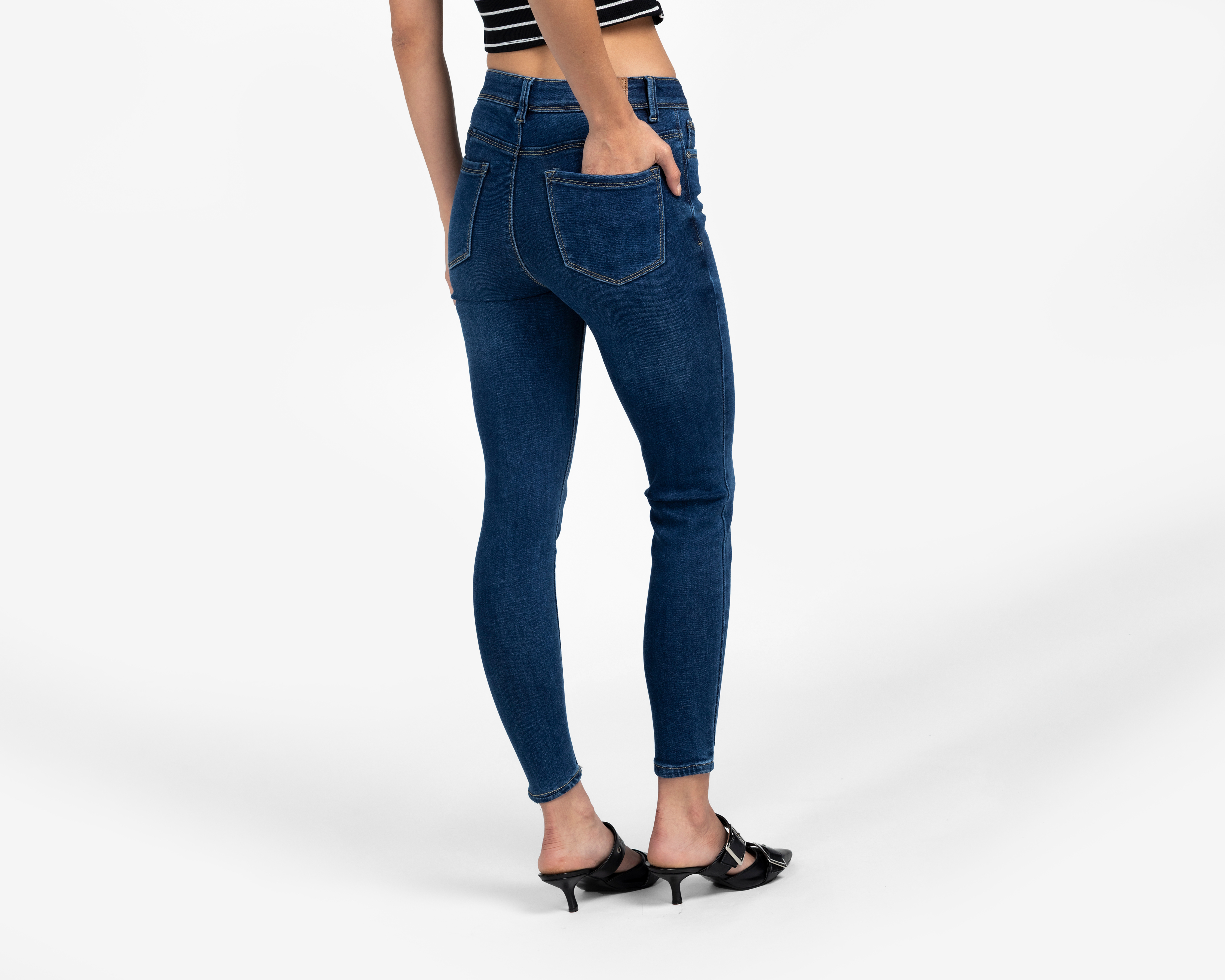 Foto 4 pulgar | Foto 3 | Jeans Skinny Refill para Mujer