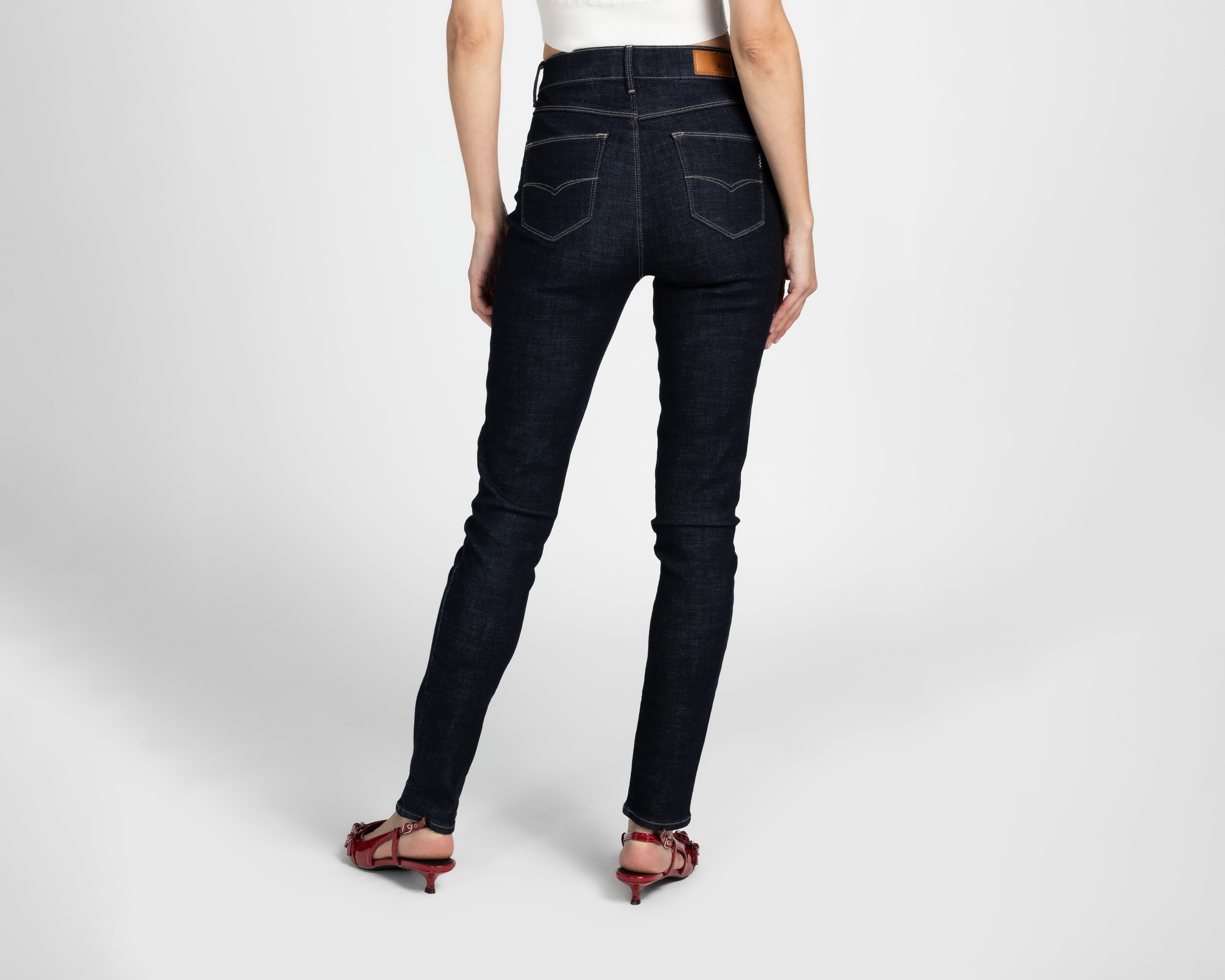 Foto 4 pulgar | Foto 3 | Jeans Skinny Oggi Lucy para Mujer