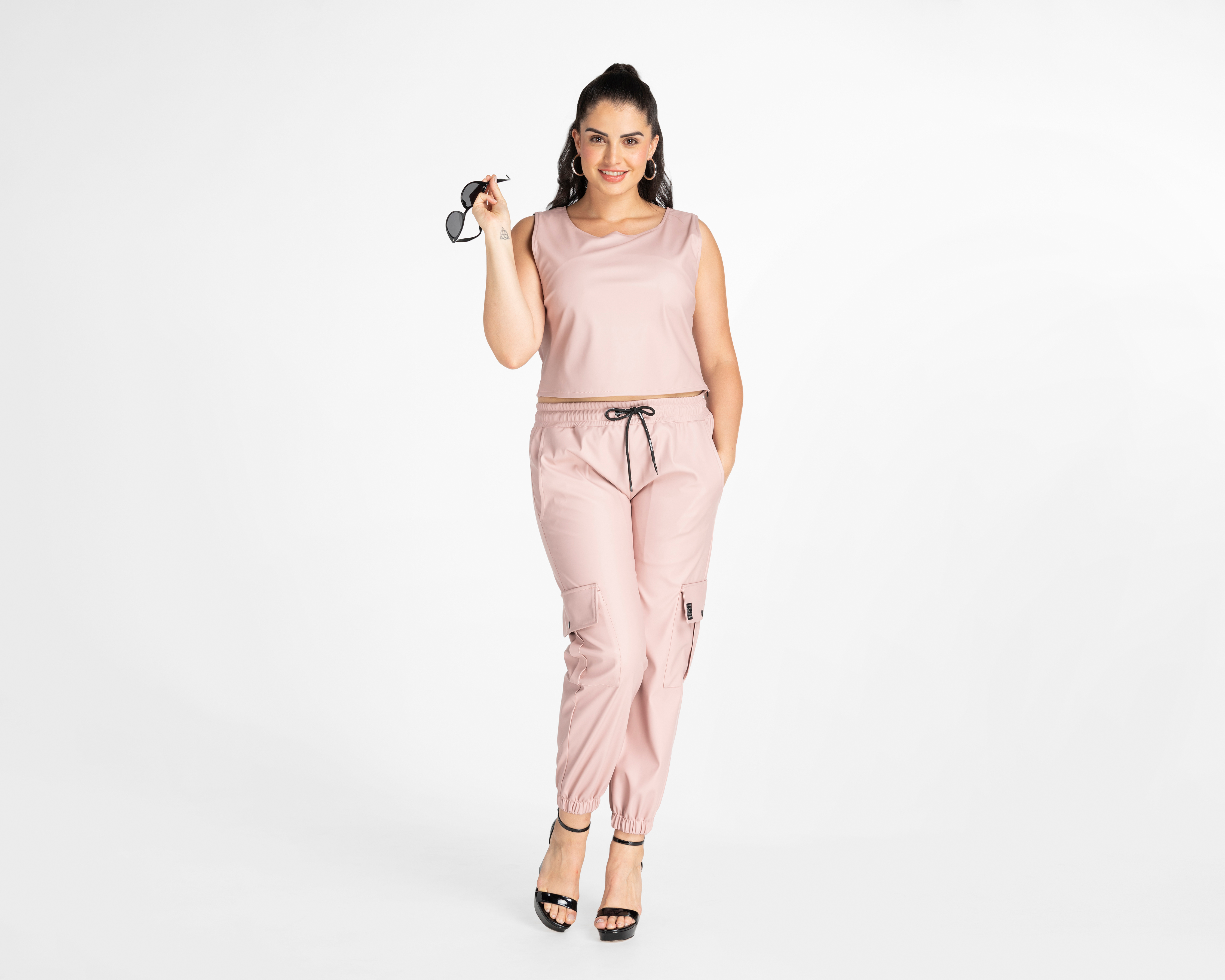 Foto 3 pulgar | Foto 2 | Crop Top Boy London sin Mangas Rosa