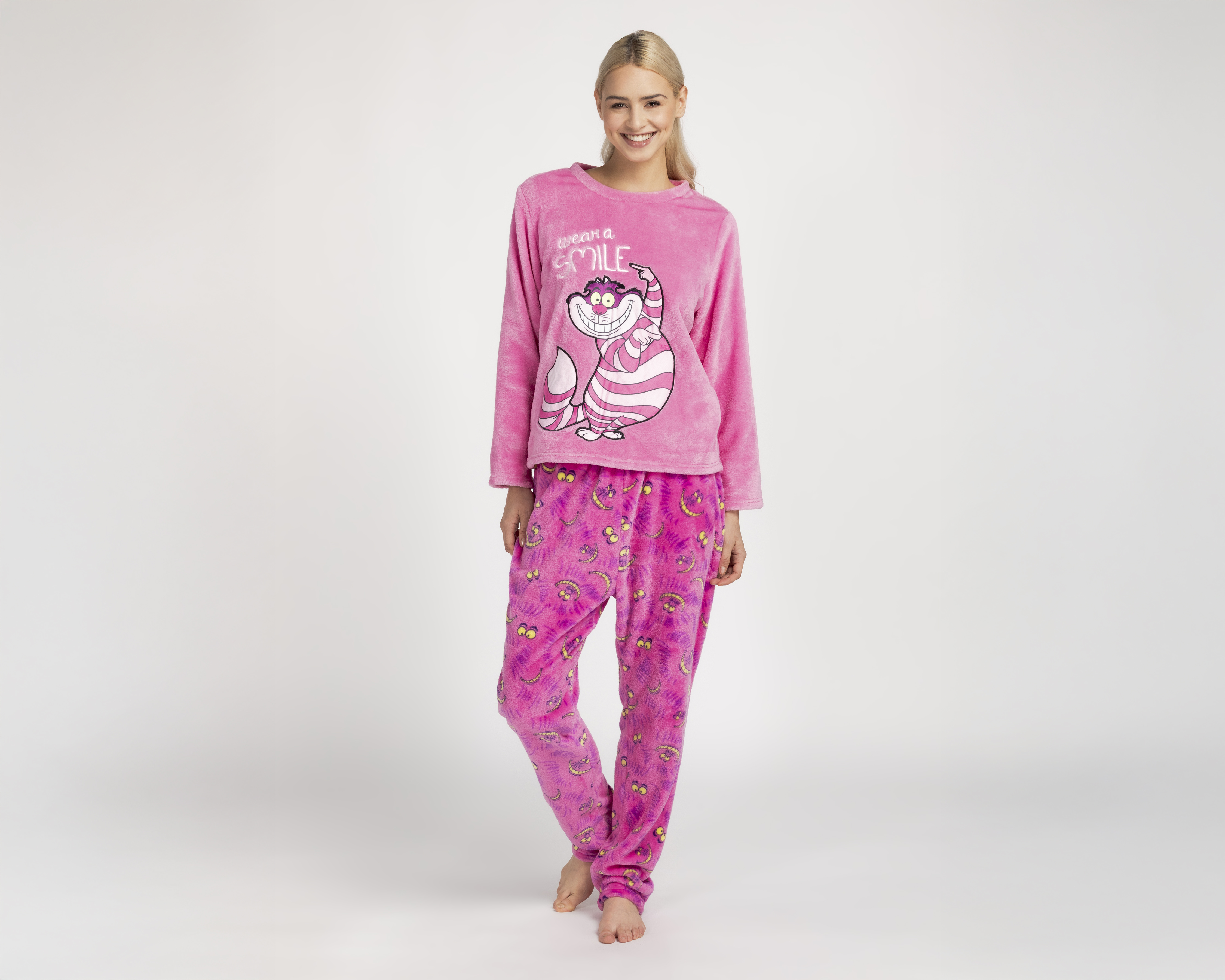 Foto 2 pulgar | Foto 1 | Pijama Disney para Mujer 2 Piezas