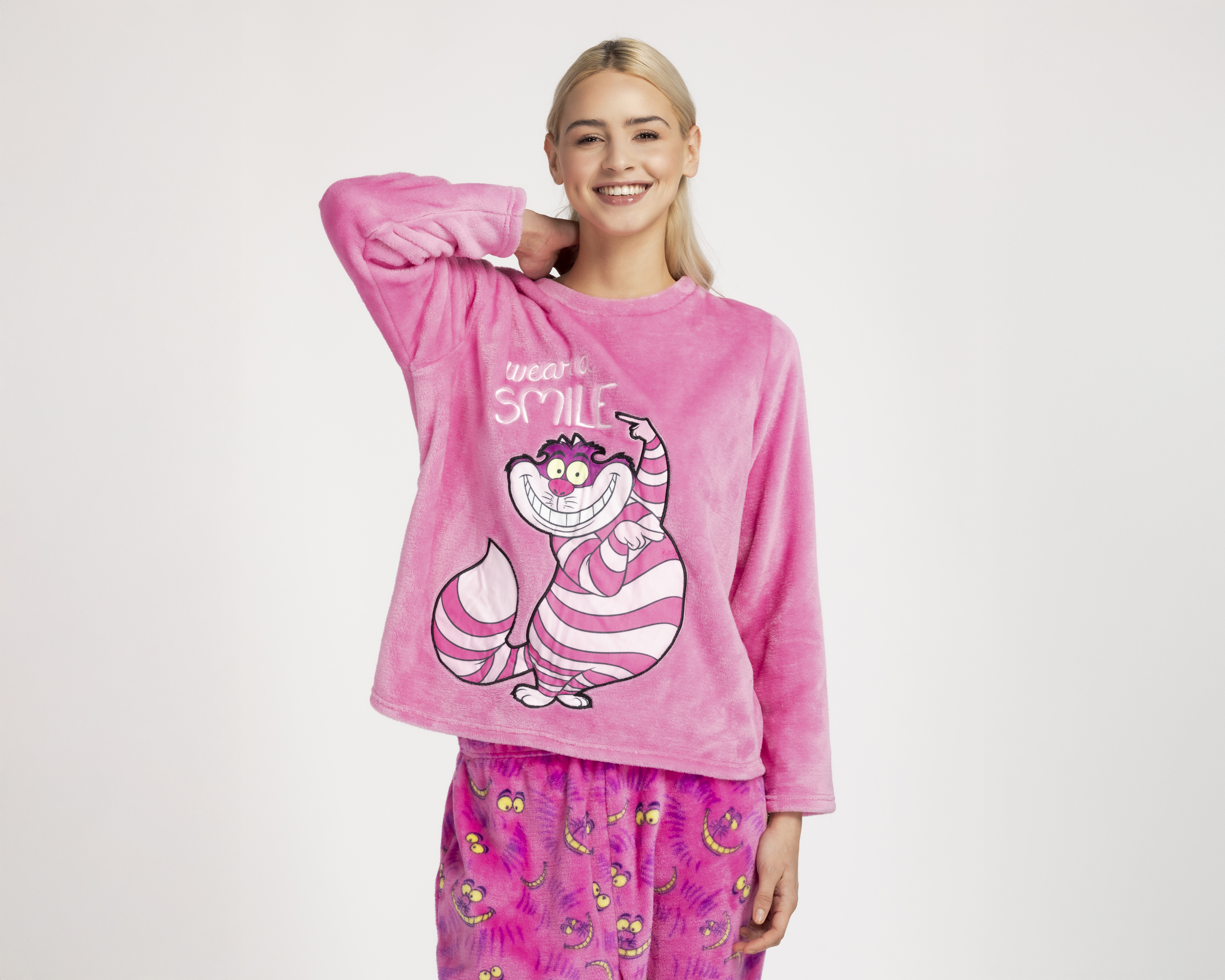 Foto 4 pulgar | Foto 3 | Pijama Disney para Mujer 2 Piezas