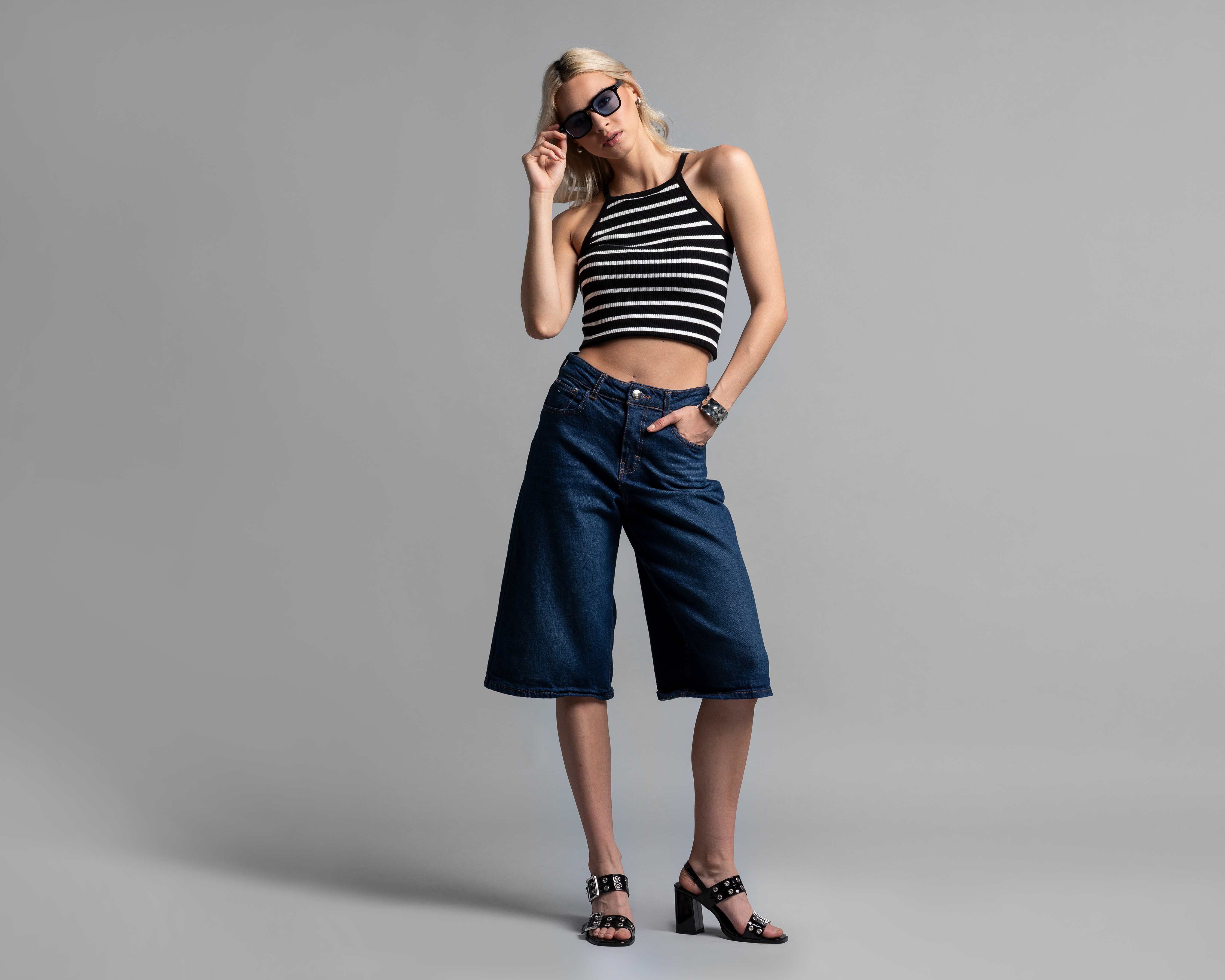 Foto 2 pulgar | Foto 1 | Playera sin Mangas Strona para Mujer