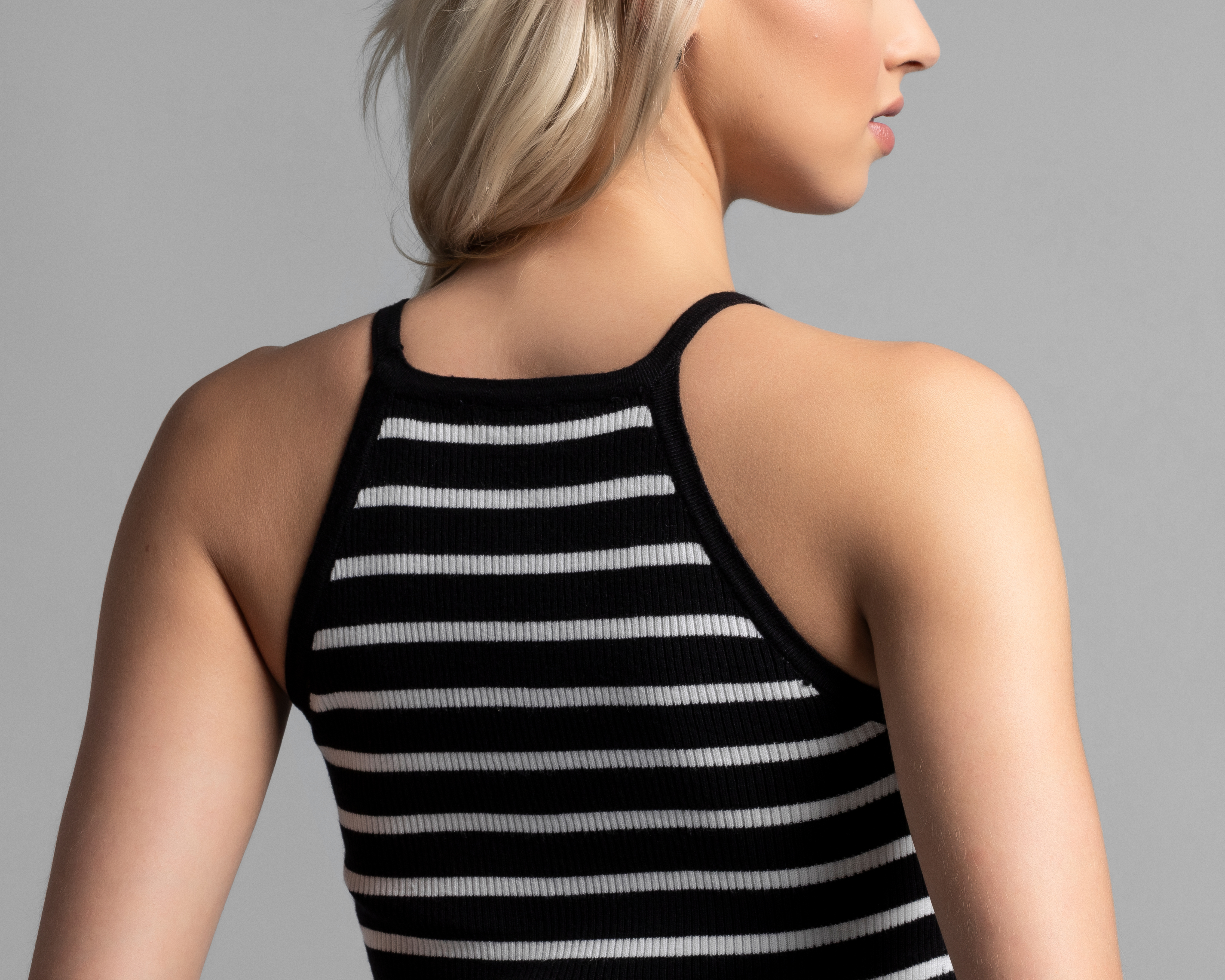 Foto 6 pulgar | Foto 5 | Playera sin Mangas Strona para Mujer