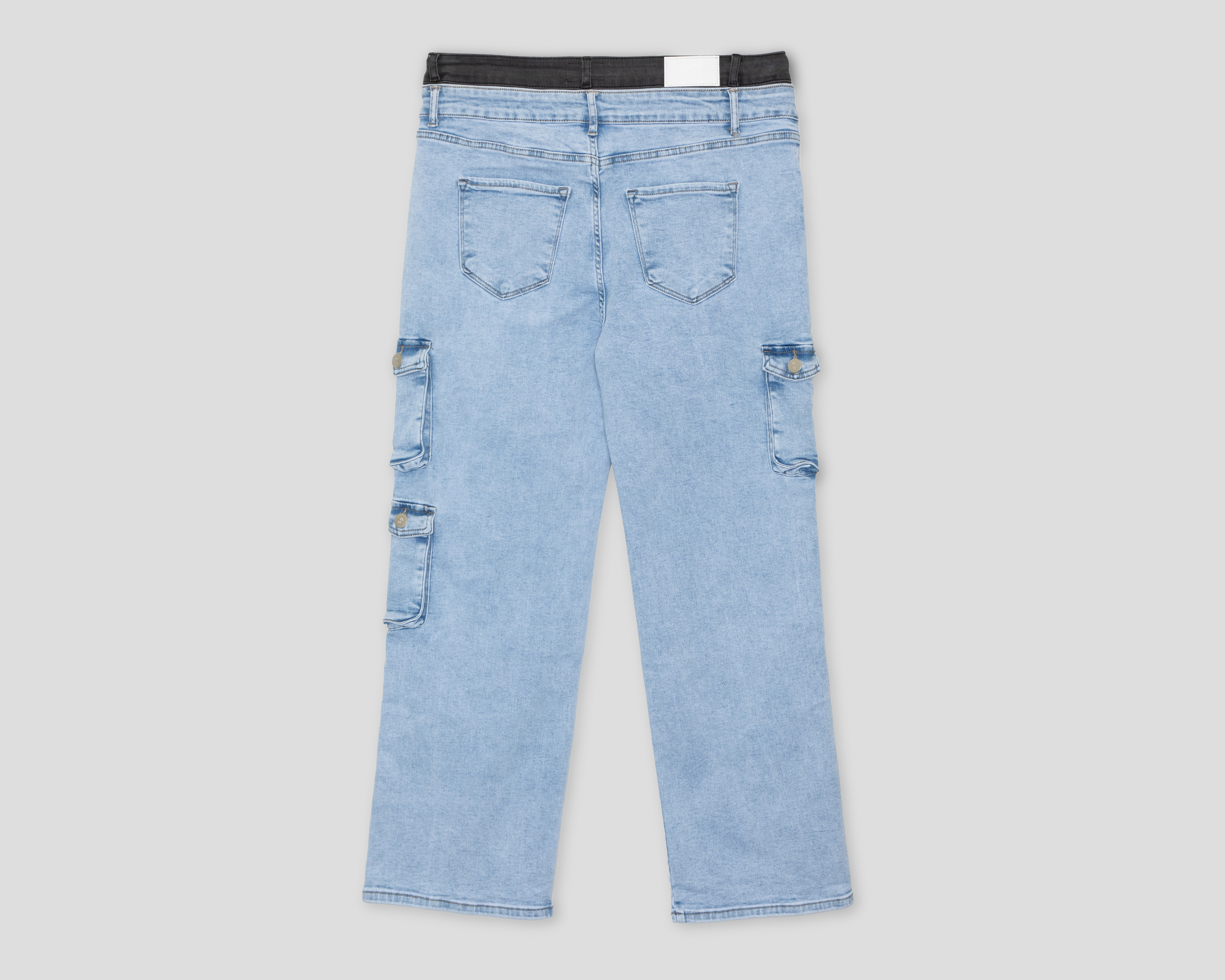 Foto 3 pulgar | Foto 2 | Pantalón Cargo Strona de Mezclilla para Mujer