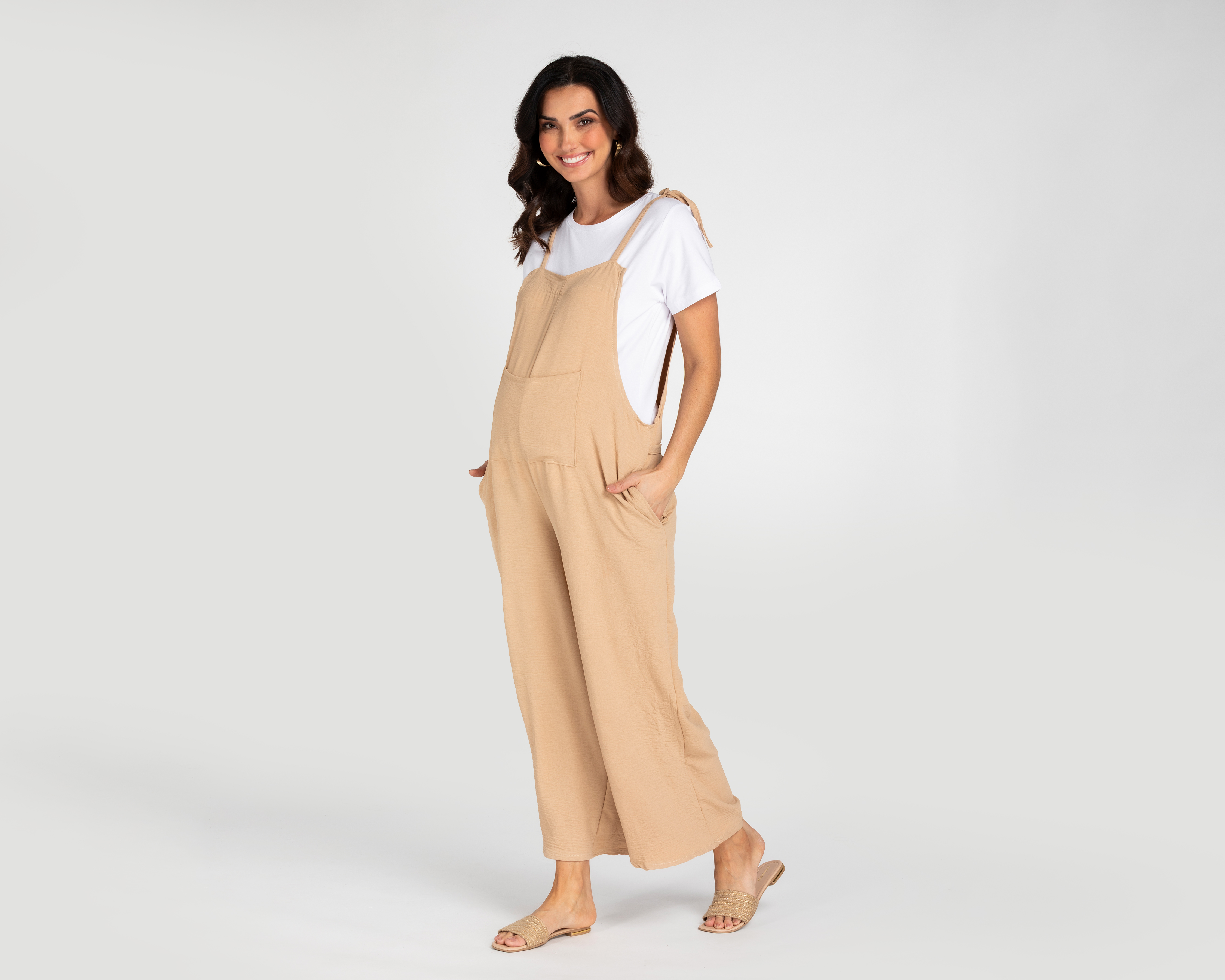 Foto 2 pulgar | Foto 1 | Jumper de Maternidad Mam Maternity Beige con Tirantes