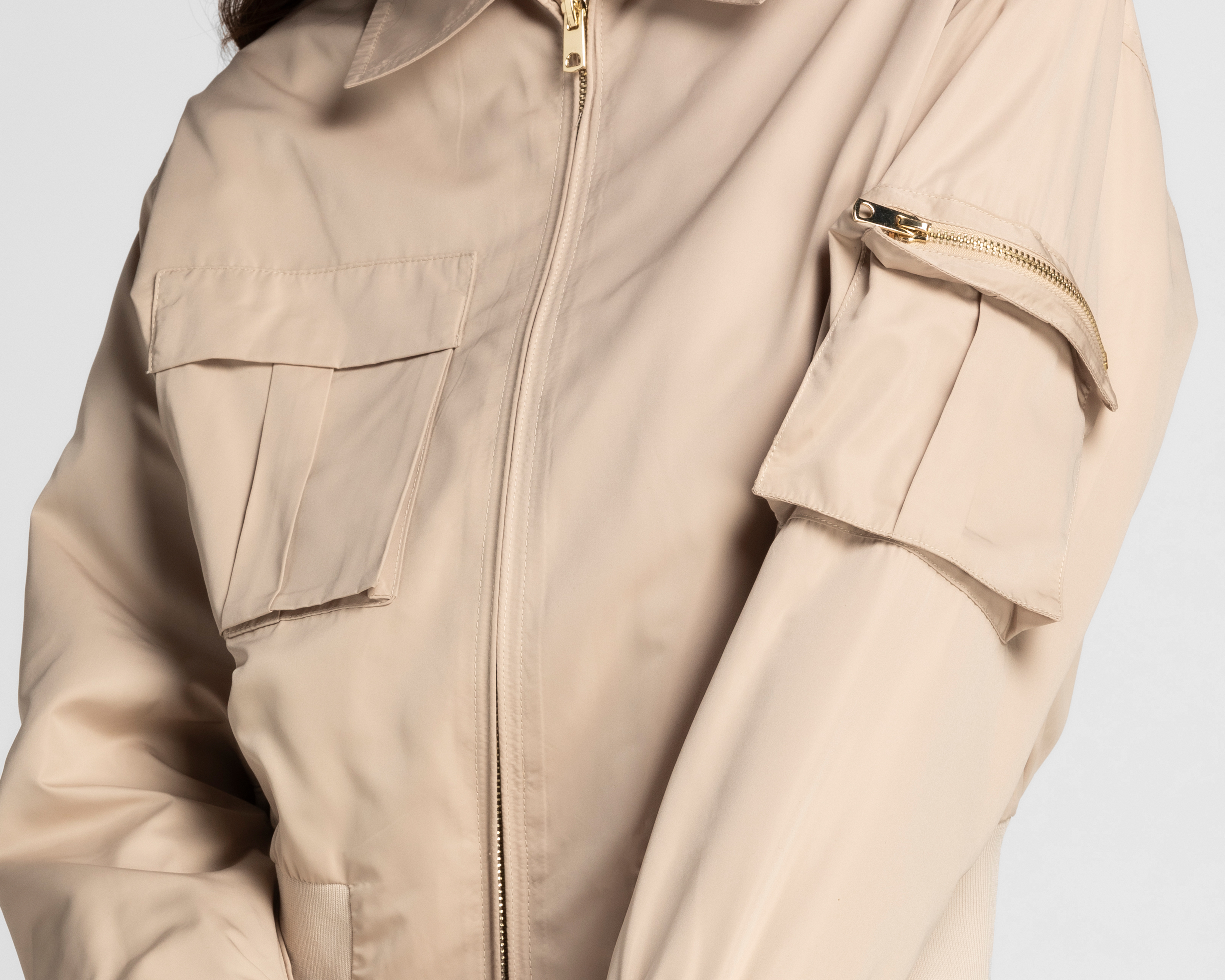 Foto 4 | Foto 4 | Chamarra Refill Beige con Bolsas Cargo