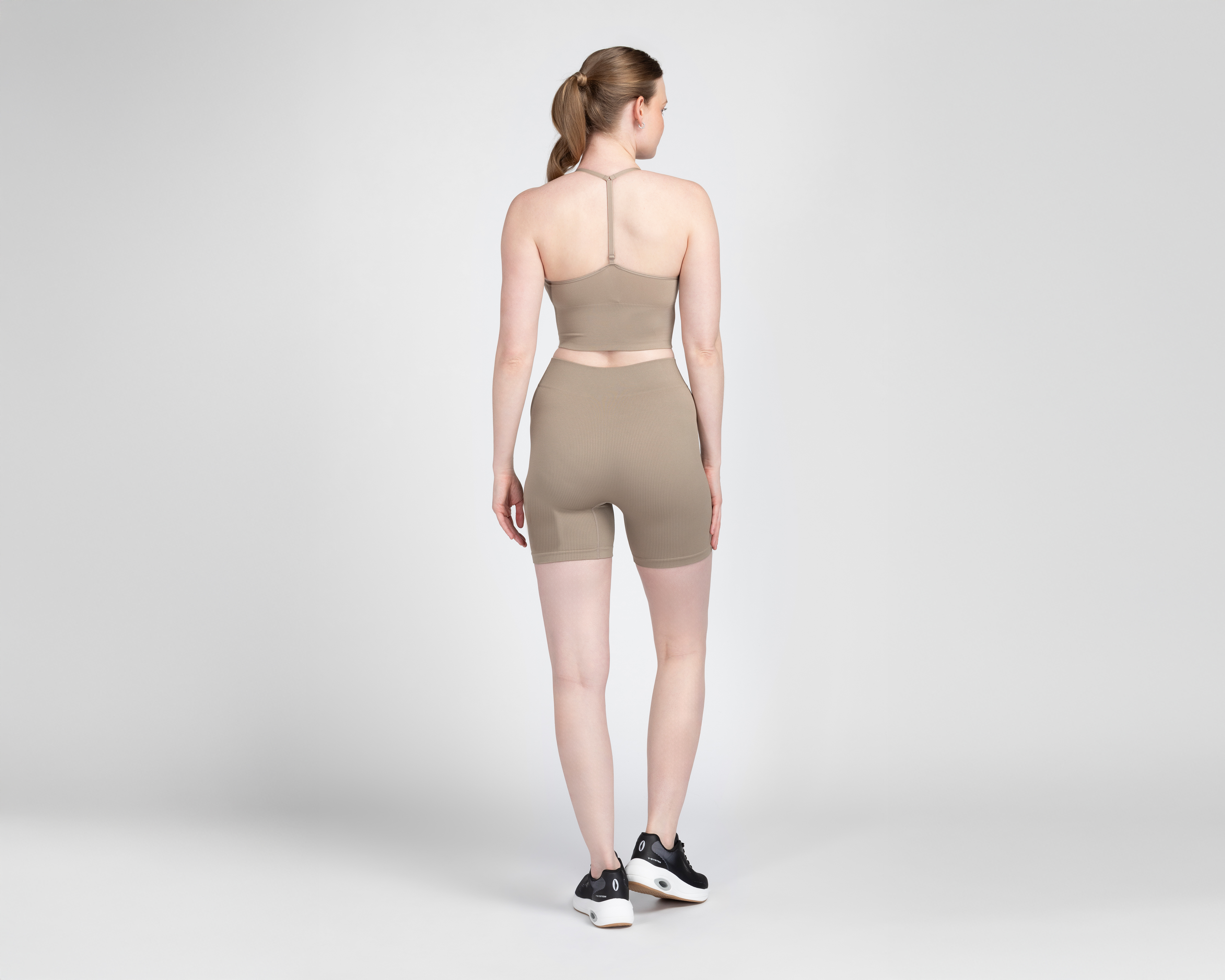 Foto 3 pulgar | Foto 2 | Conjunto Deportivo de Short y Top Sportline para Mujer