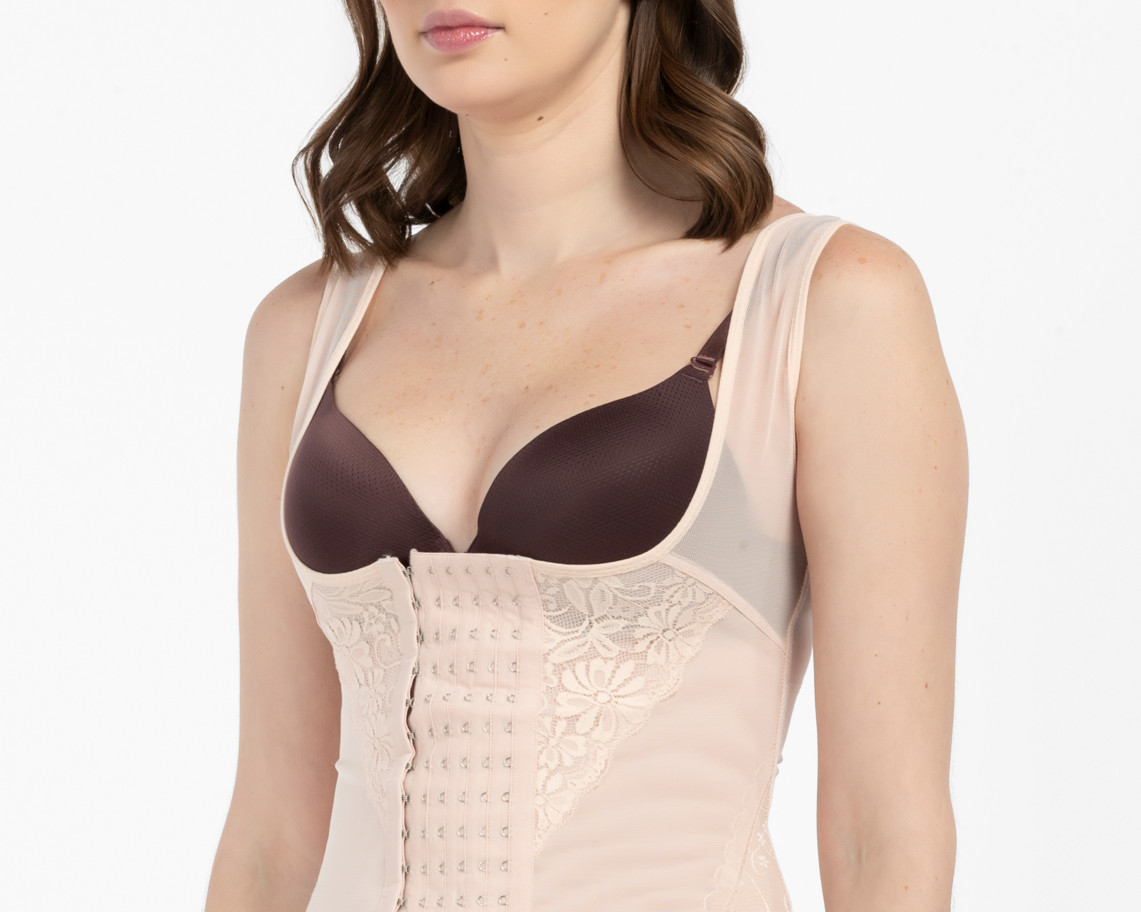 Foto 4 pulgar | Foto 3 | Camiseta Control Nude Beauty Secret para Mujer