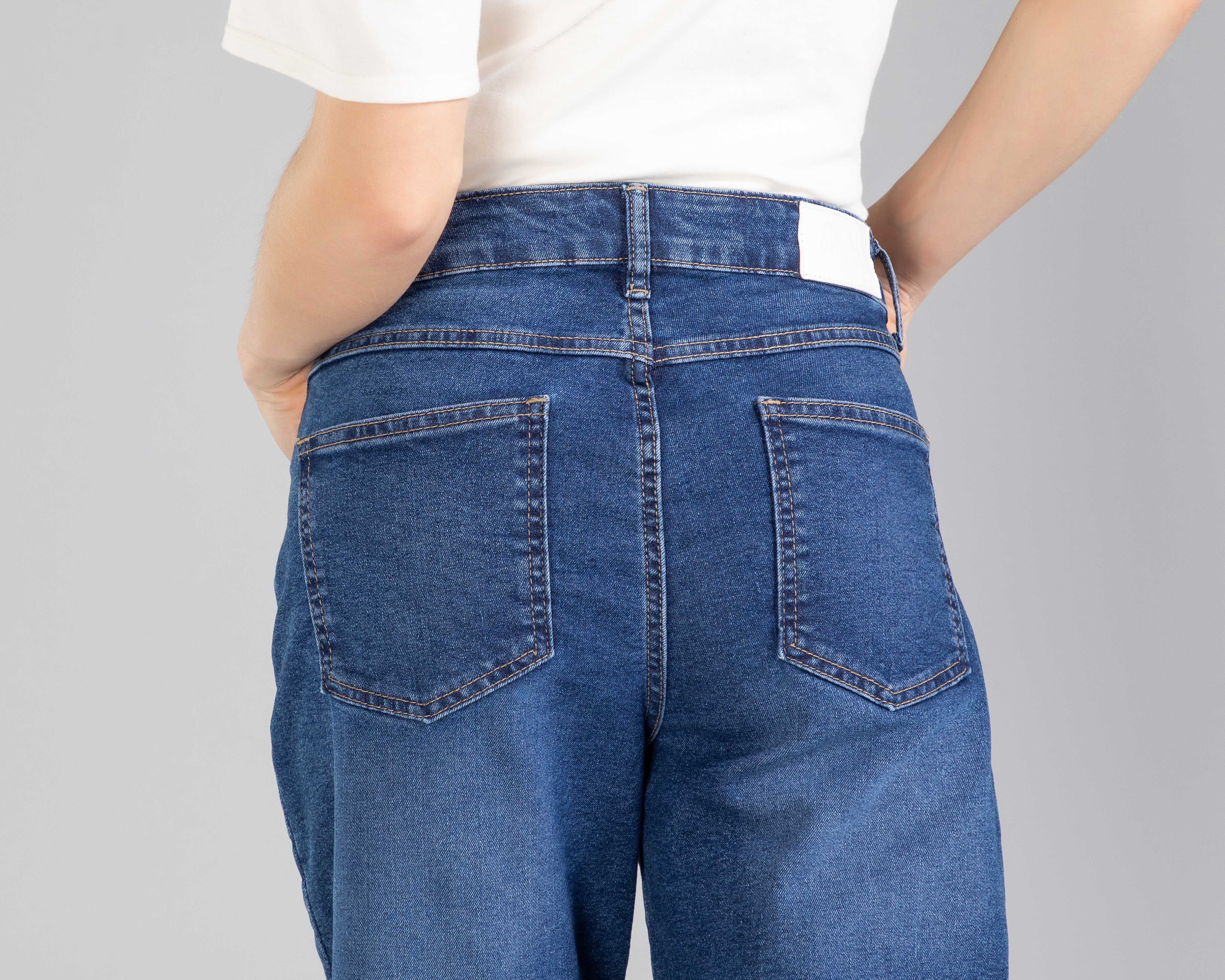 Foto 6 pulgar | Foto 5 | Pantalón Capri Strona de Mezclilla Juvenil