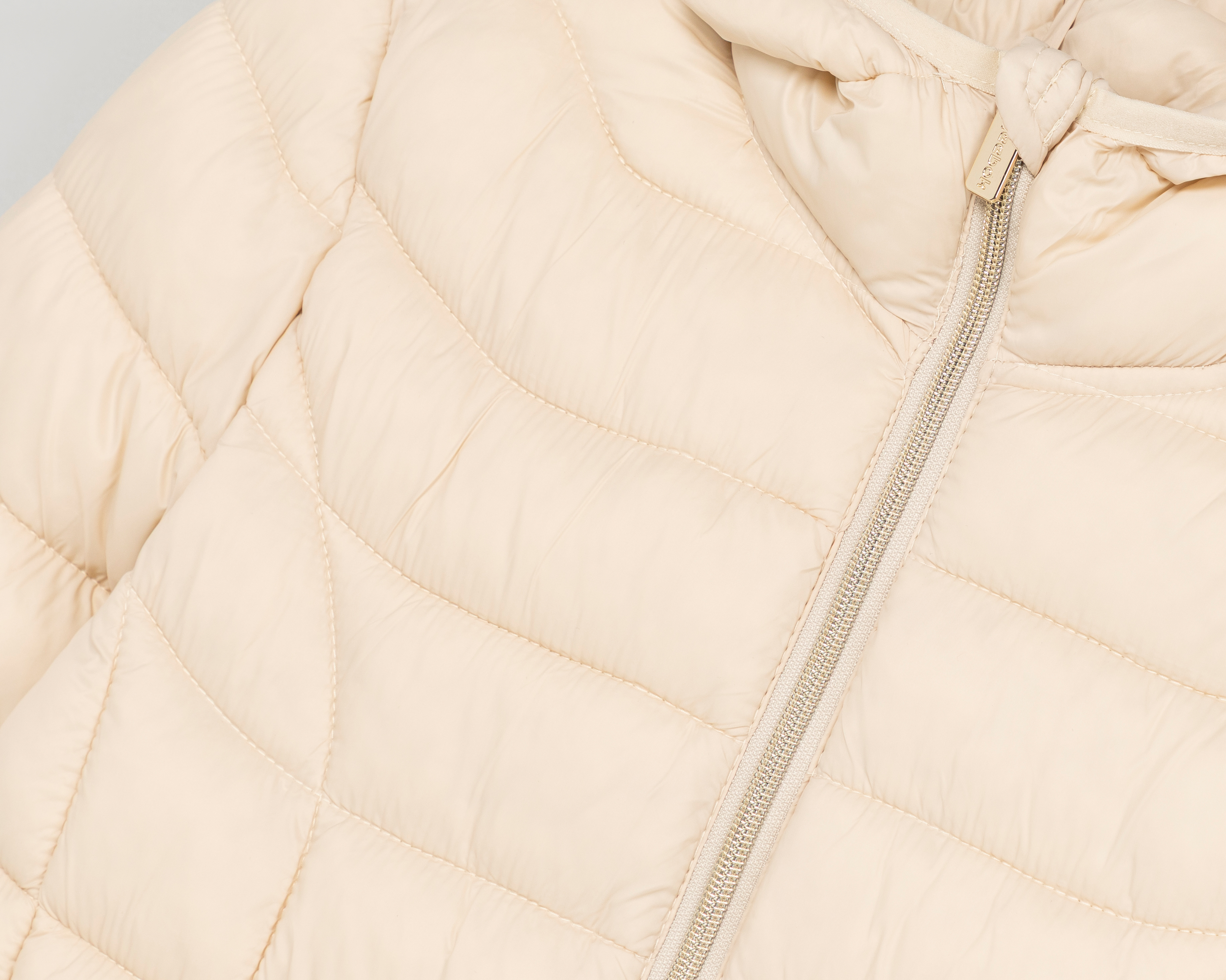 Foto 3 | Foto 3 | Chamarra Capitonada Reebok para Mujer