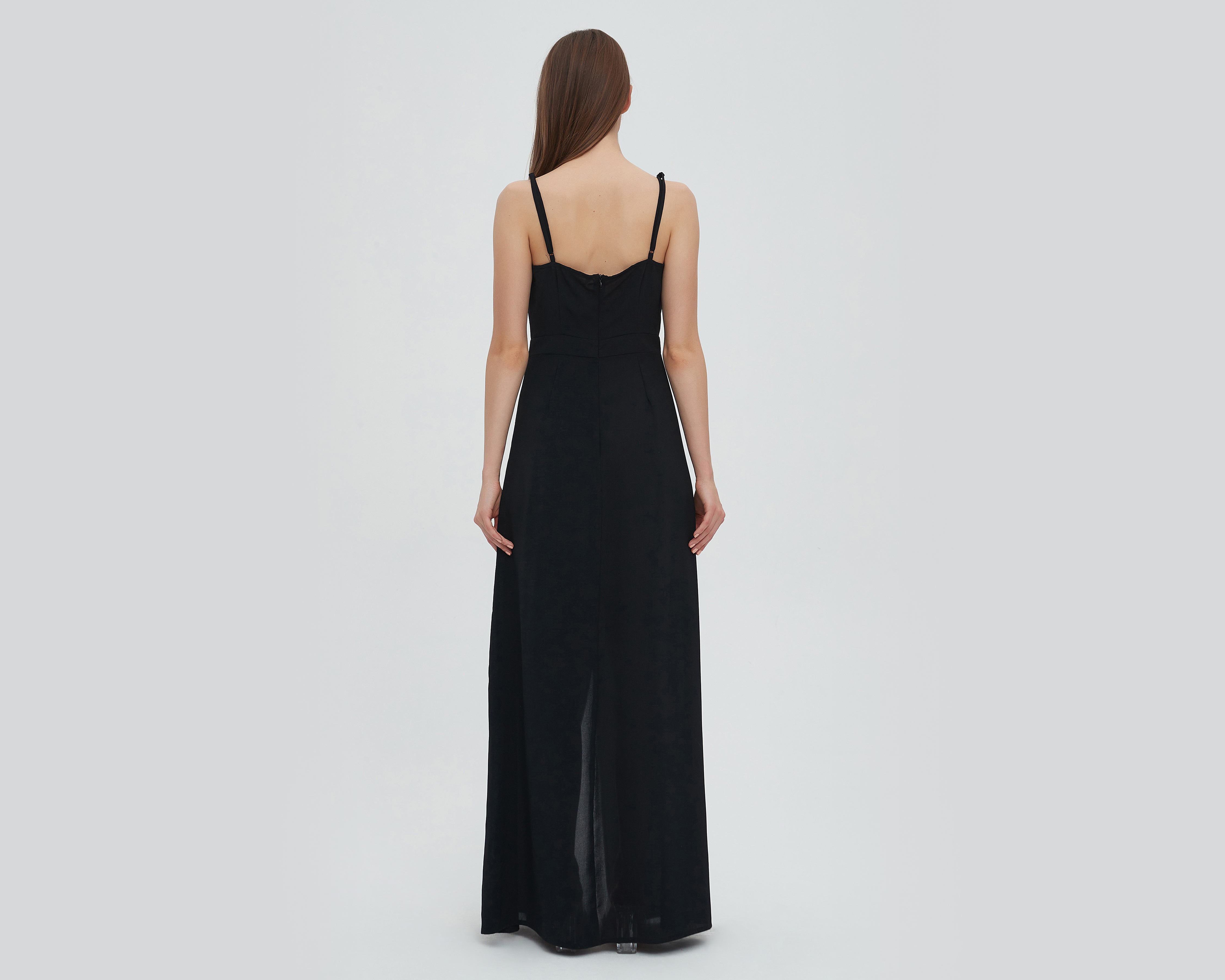 Foto 4 pulgar | Foto 3 | Vestido Sahara de Noche Negro con Tirantes