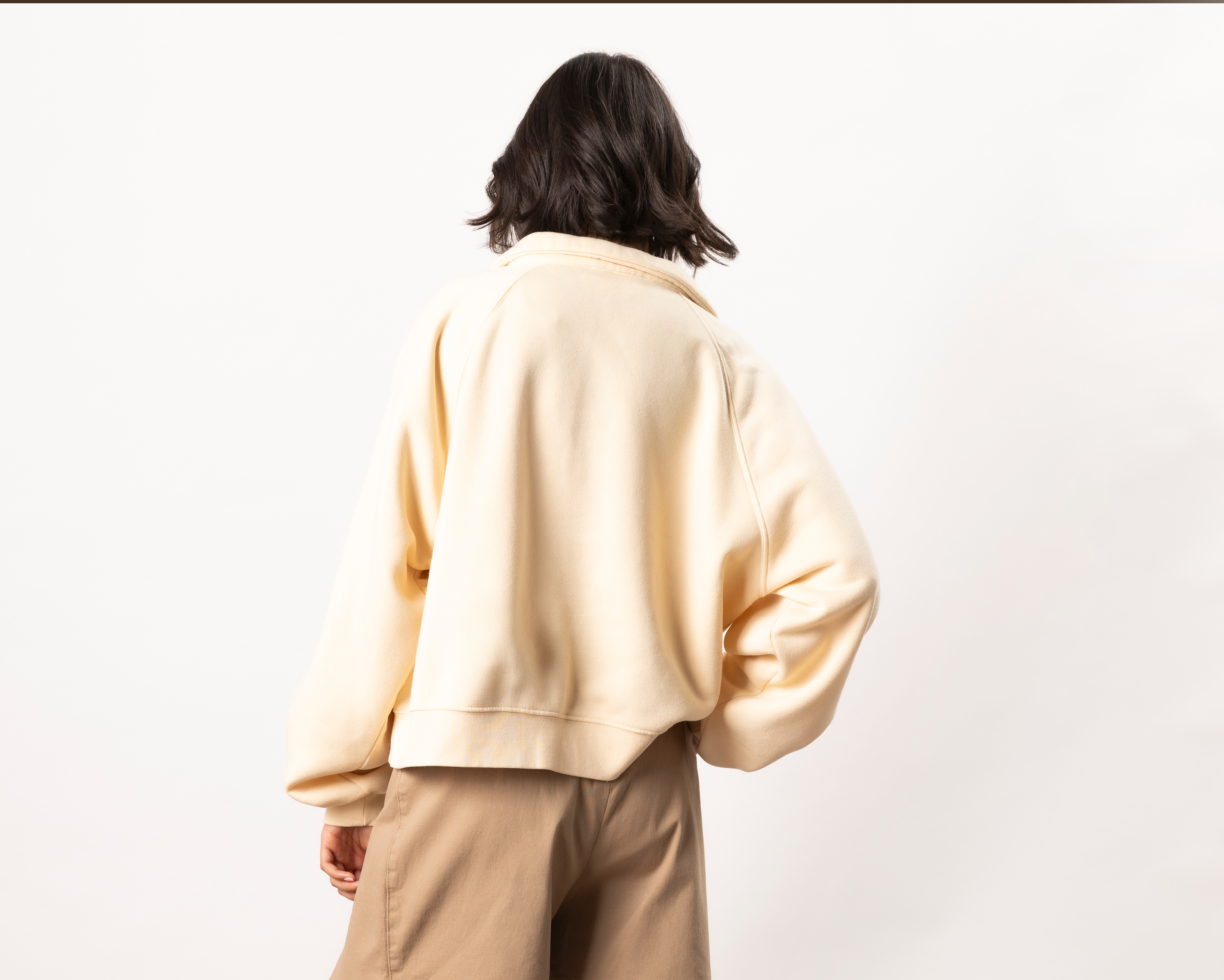 Foto 4 pulgar | Foto 3 | Sudadera Beige Strona para Mujer