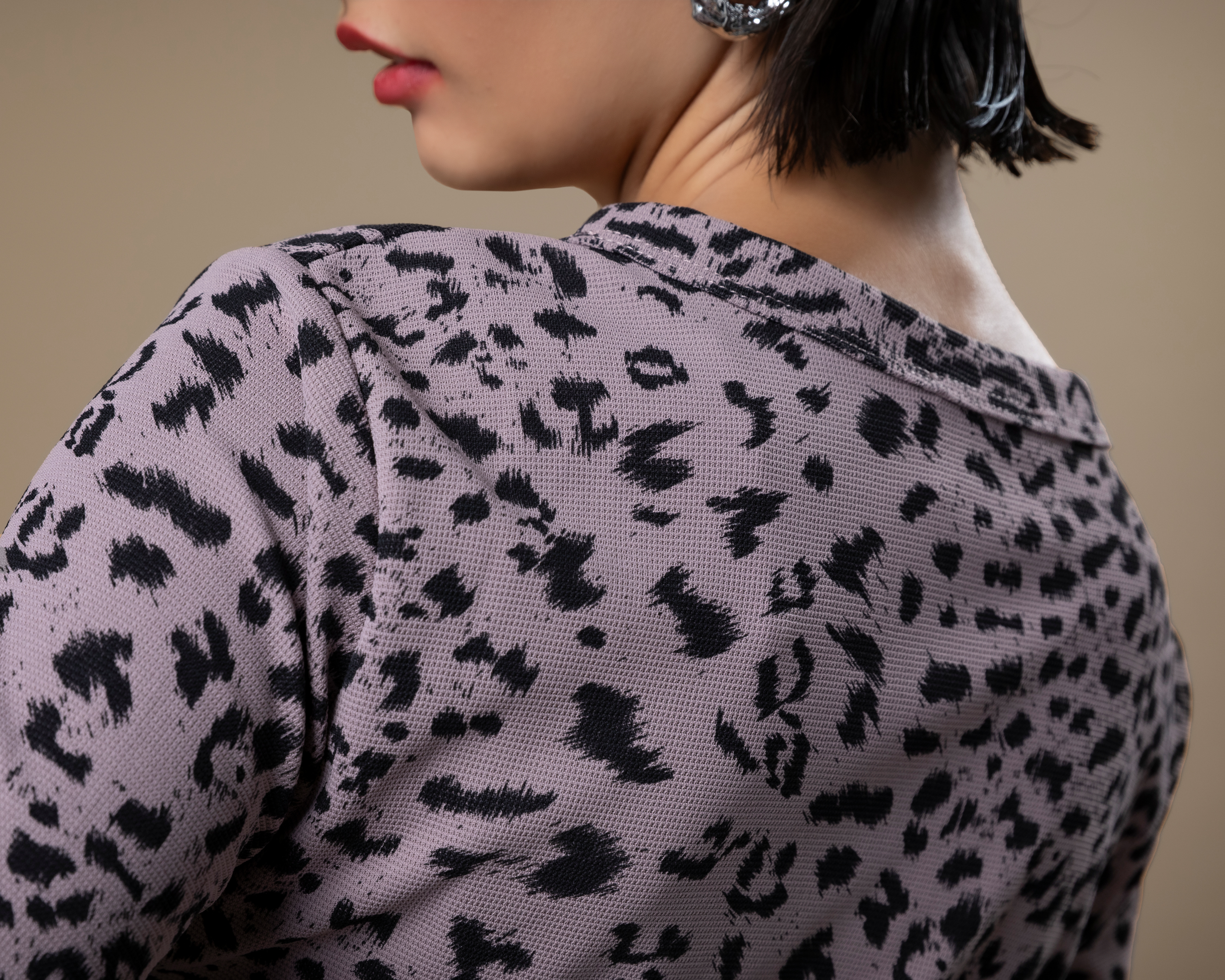 Foto 6 pulgar | Foto 5 | Blusa con Botones Strona para Mujer