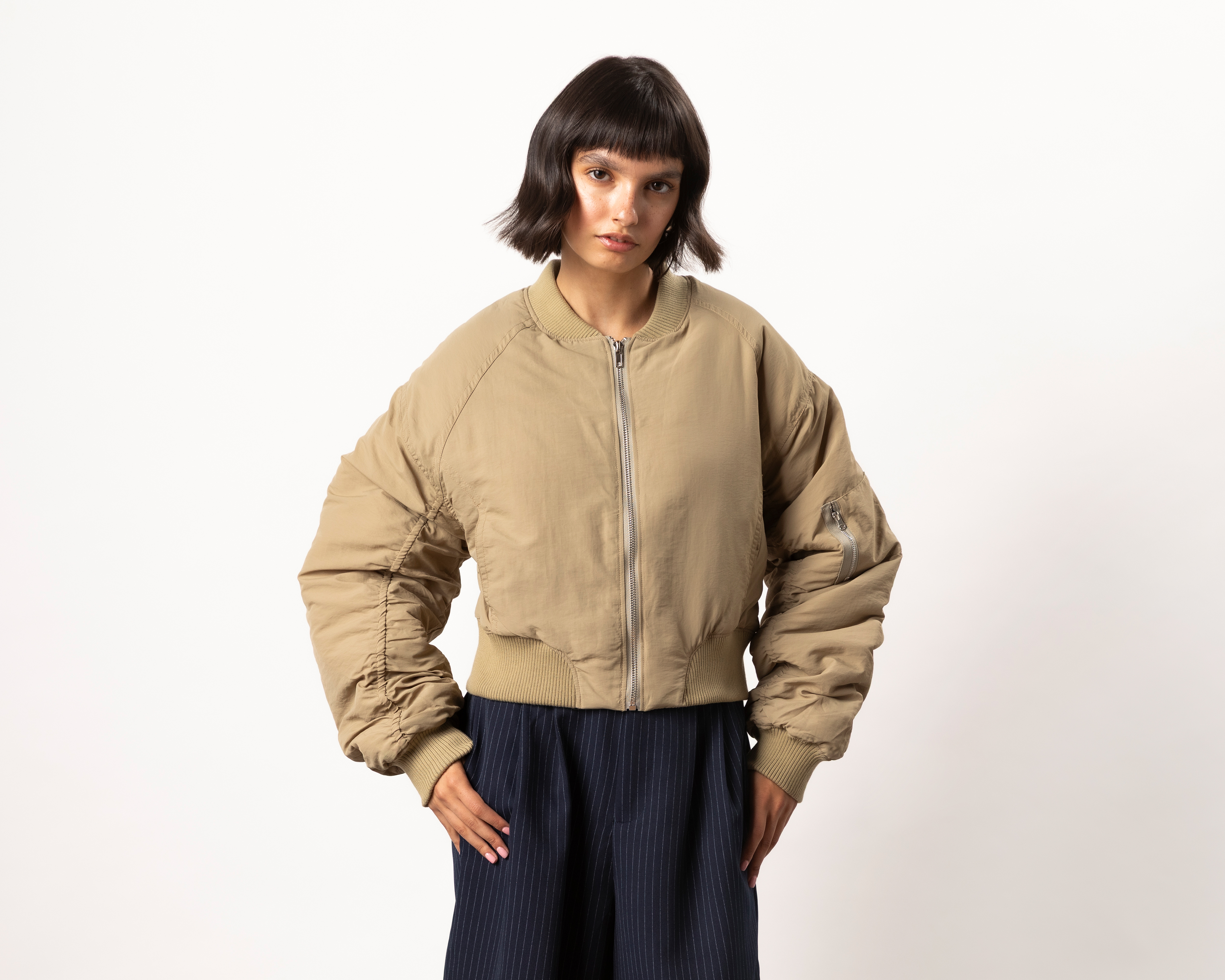 Foto 3 pulgar | Foto 2 | Chamarra Bomber Strona para Mujer