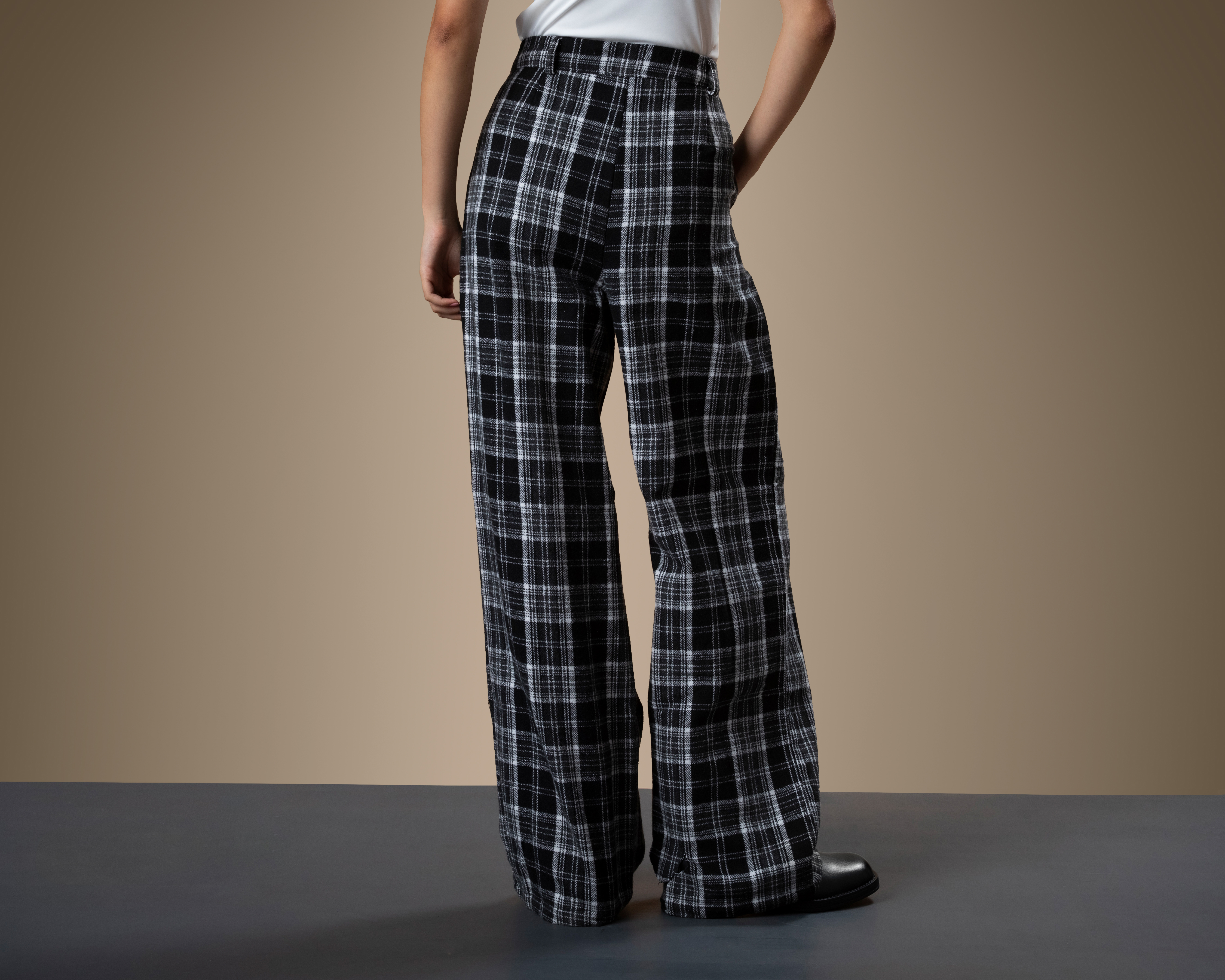 Foto 4 pulgar | Foto 3 | Pantalón Casual Strona a Cuadros para Mujer