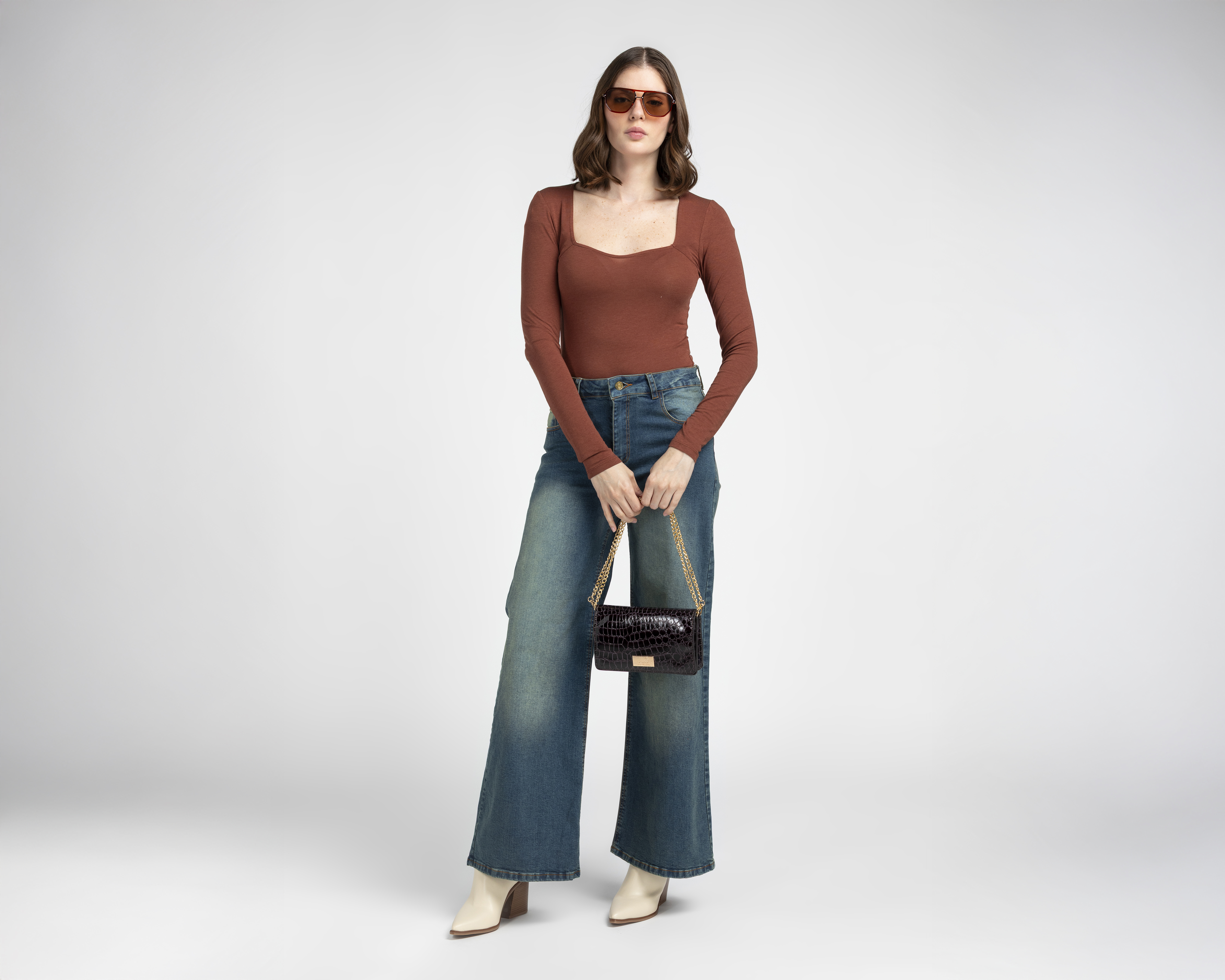 Foto 3 pulgar | Foto 2 | Body Manga Larga Jennifer Lopez para Mujer