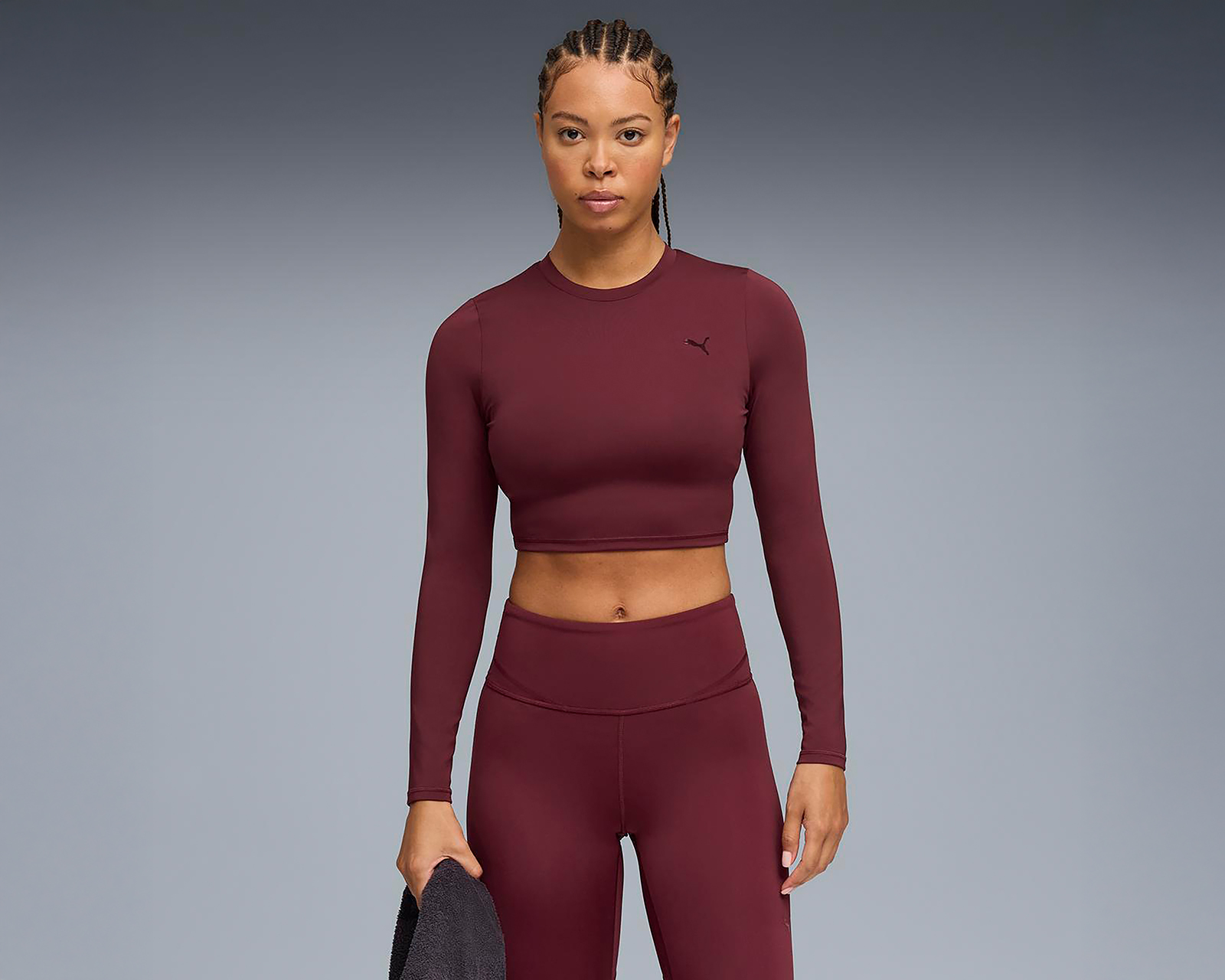 Foto 2 pulgar | Foto 1 | Top Deportivo Puma para Mujer