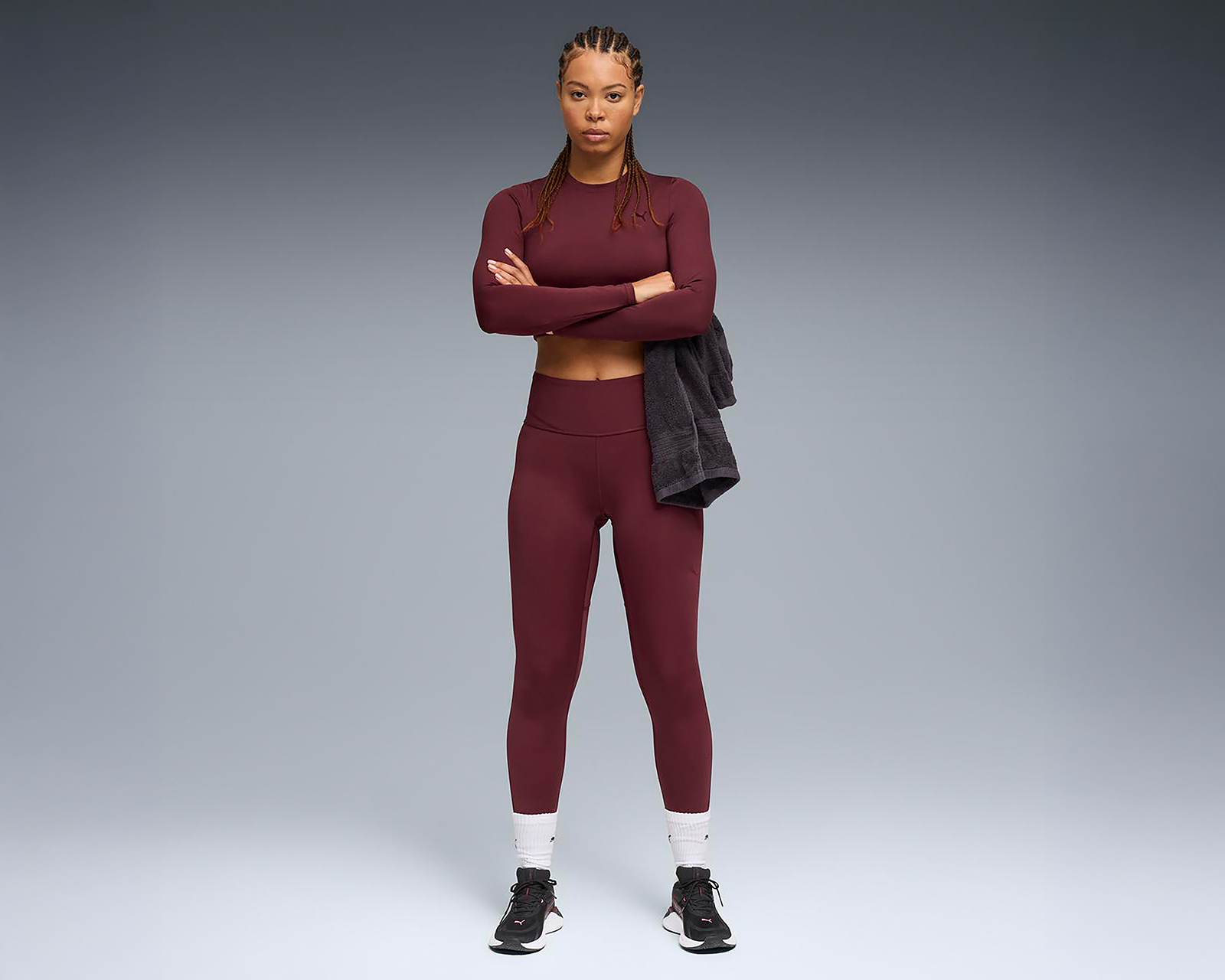 Foto 4 pulgar | Foto 3 | Top Deportivo Puma para Mujer