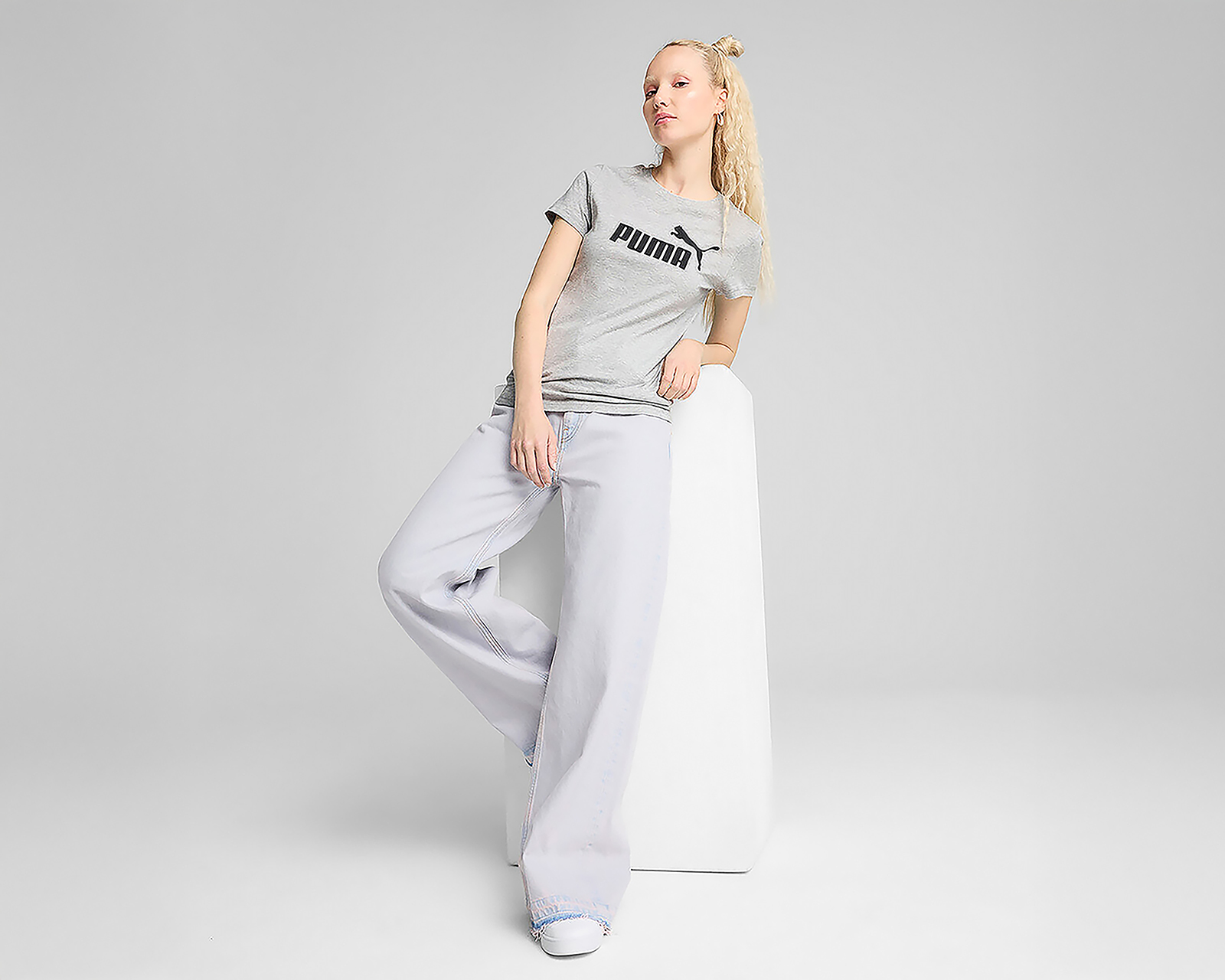 Foto 4 pulgar | Foto 3 | Playera Deportiva Puma Ess No. 1 Logo para Mujer